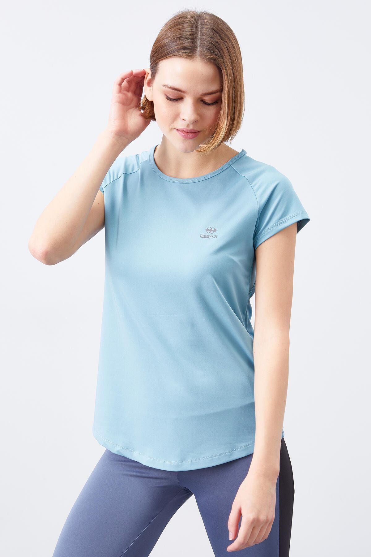 TOMMY LIFE Kirli Mavi Kadın Sırt Pencereli Kısa Kol Standart Kalıp O Yaka T-shirt - 97101
