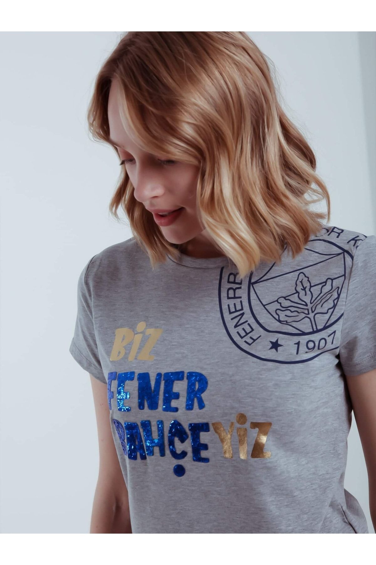 Fenerbahçe Kadın Gri Simli Yazılı T-shirt