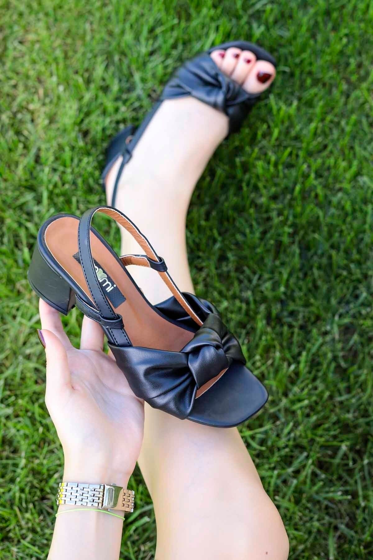 Mamito Ayakkabı Bores Düğüm Detay Topuklu Sandalet Siyah