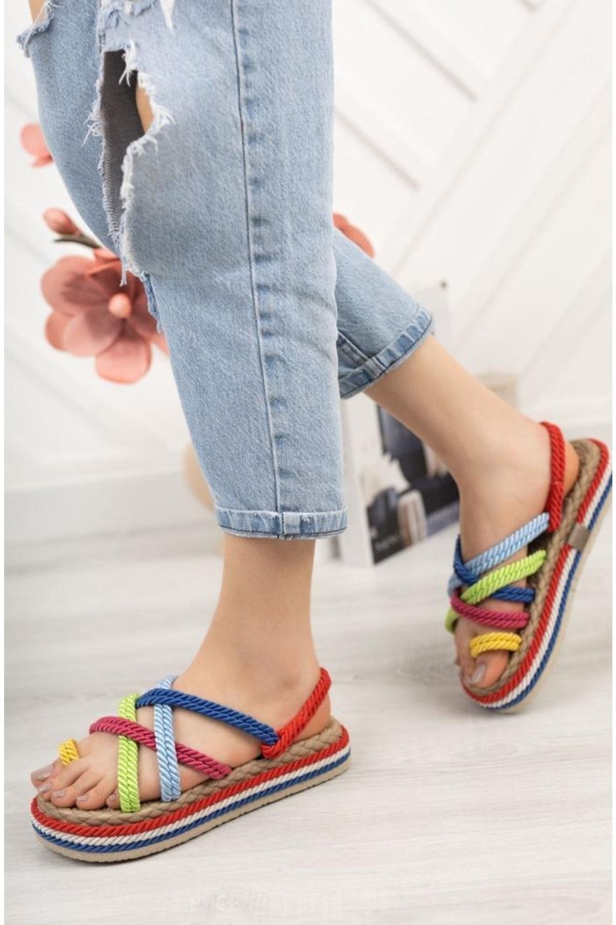 Aleza Shoes Kadın Renkli Parmak Arası Halat Sandalet