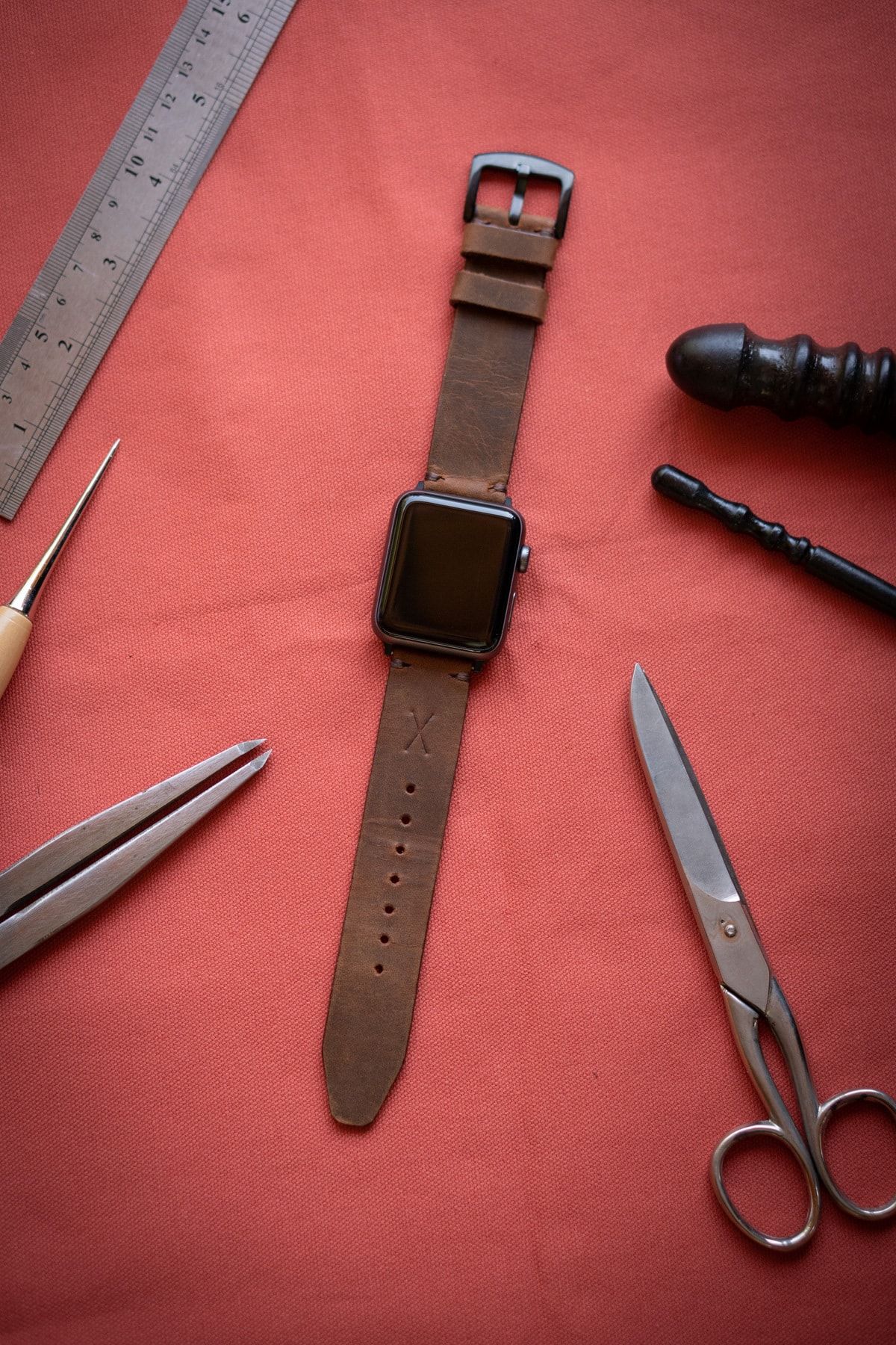 minimal X design Minimal X Apple Watch Kordonu 42/44/45 Mm - Taba Crazy Gerçek Deri & El Yapımı