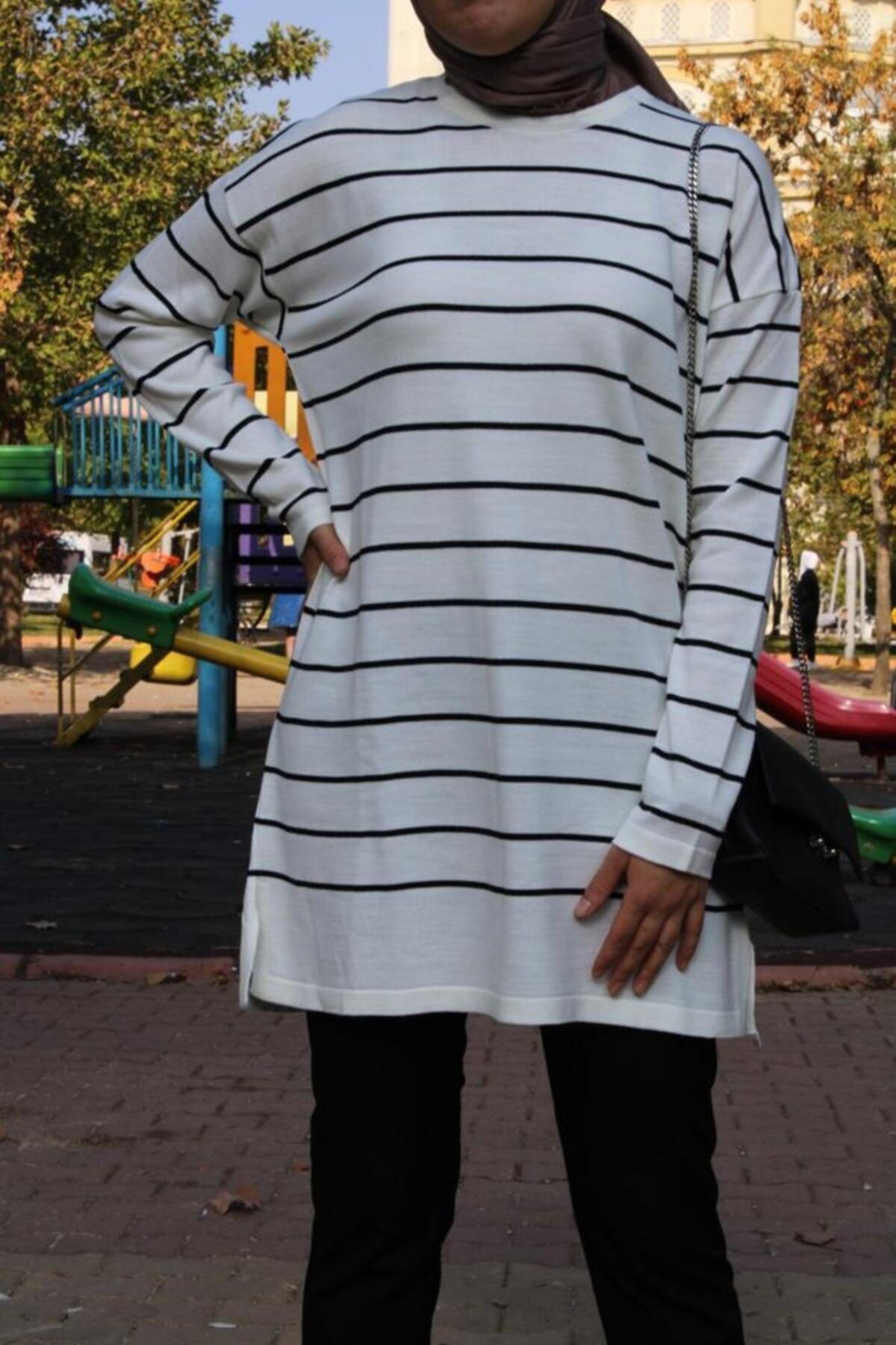 Hatiç Store Kadın Siyah Çizgili Beyaz Renk Tesettür Triko Kazak & Tunik