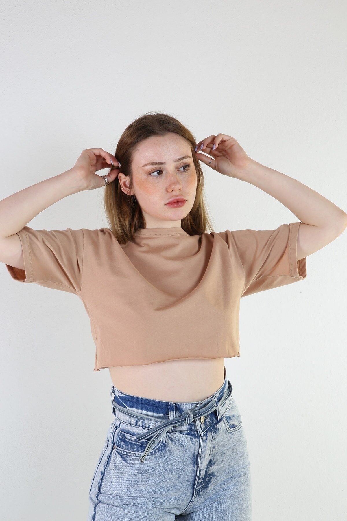 World Kadın Bej %100 Pamuk Bisiklet Yaka Örme Oversize Crop T-shirt