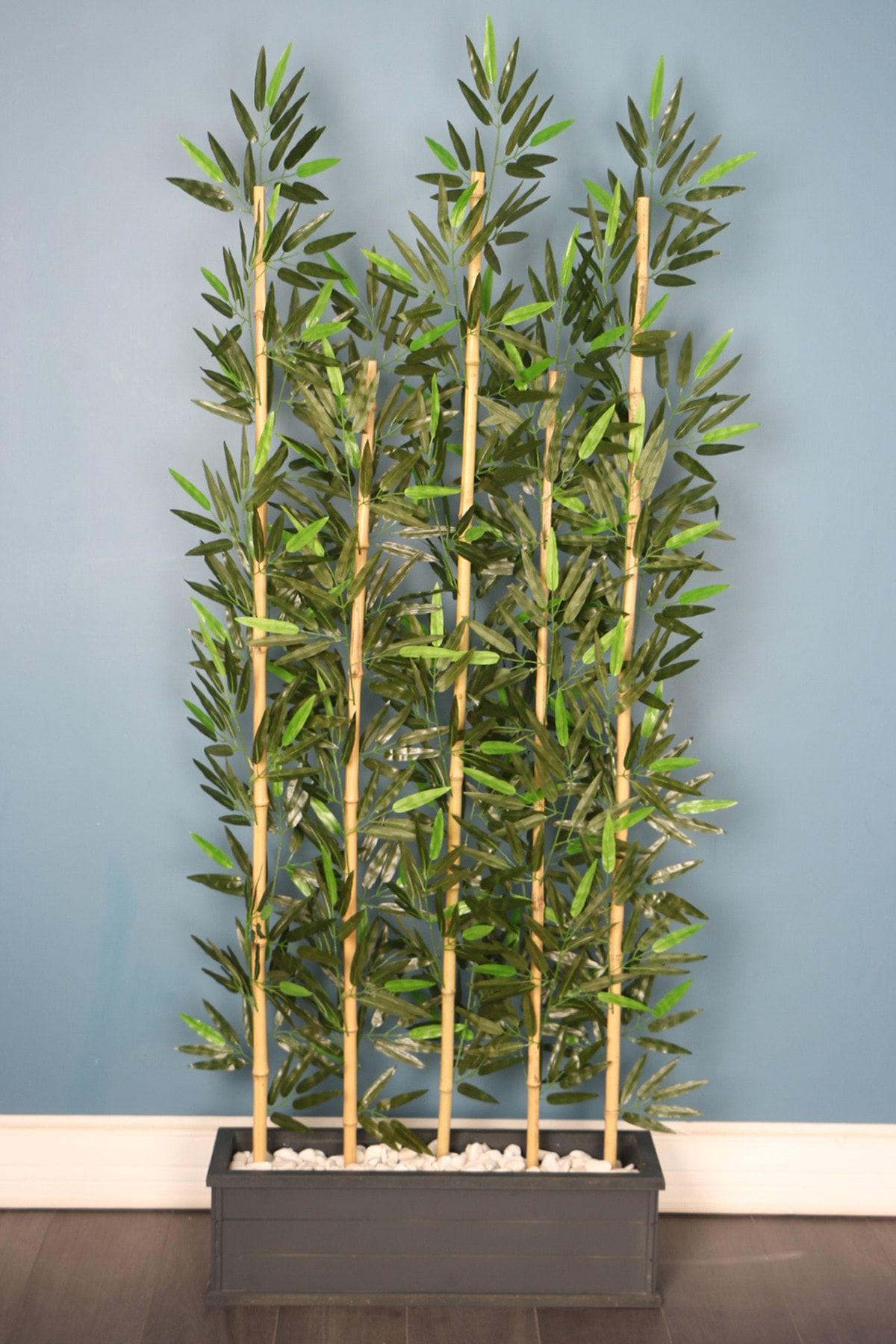 Yapay Çiçek Deposu Kumaş Yapraklı 5 Çubuklu Ahşap Saksıda Bambu Seperatör (20x70x180cm)