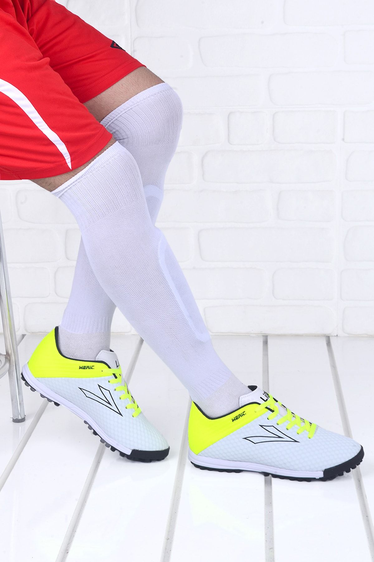 Genel Markalar Meriç Hm Halı Saha Erkek Spor Futbol Ayakkabısı Beyaz - Sarı