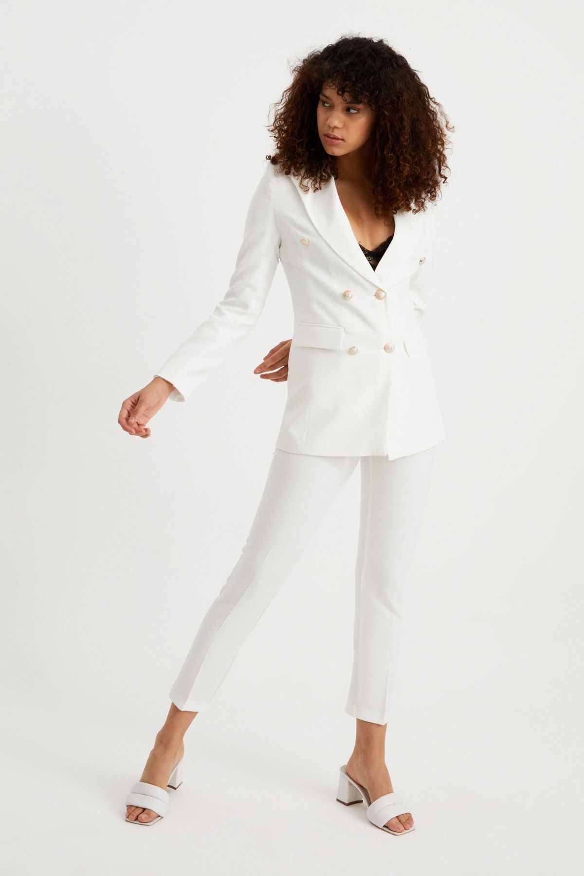 Rmz Style Düğmeli Sahte Cepli Blazer Ceket Boru Paça Kemerli Cepli Esnek Pantolon Takım Elbise