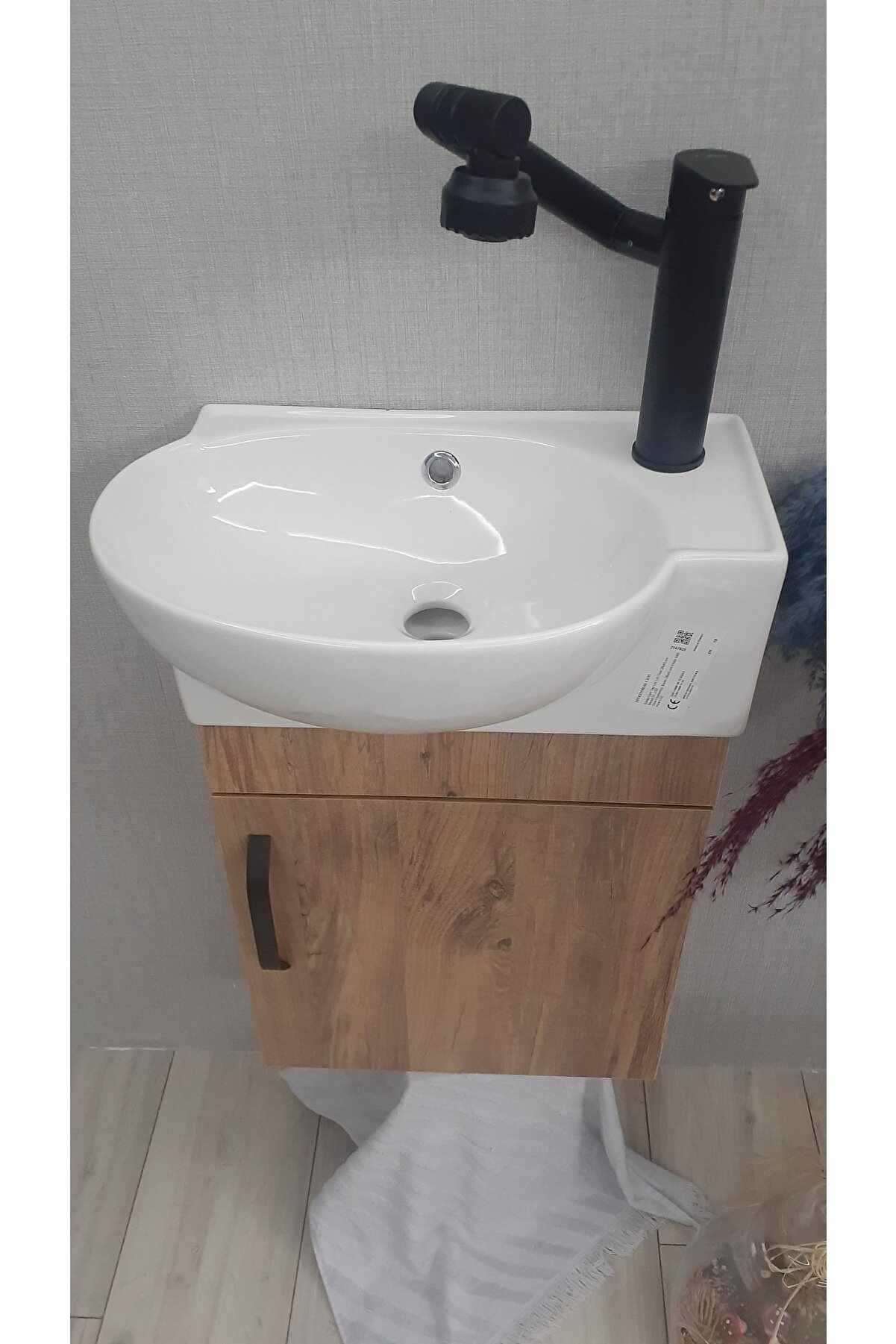 ALVİT Banyo Ve Tuvalet Mini Köşe Lavabo 28*45 Cm (banyo Dolabı Dahil)