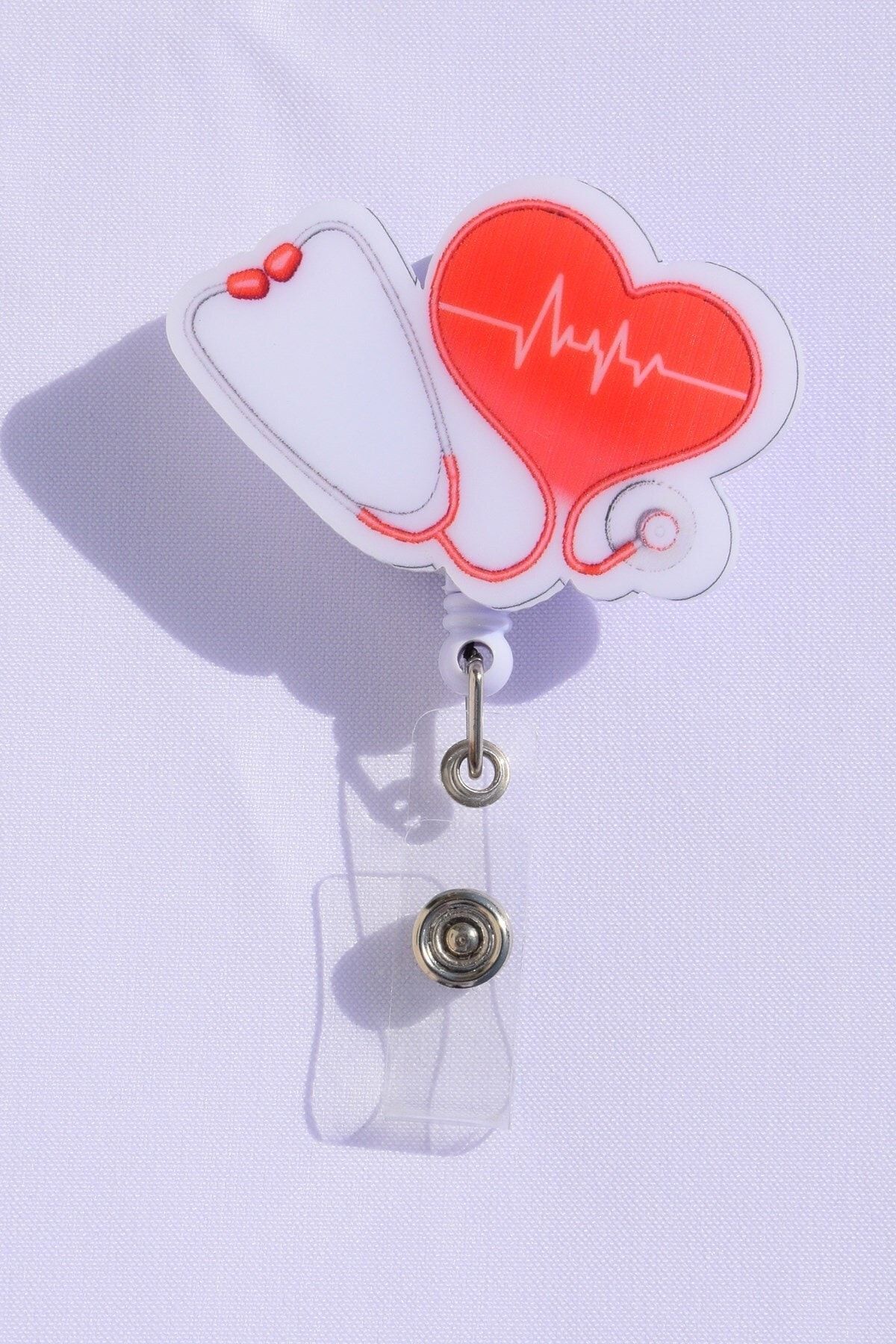 Nur Medikal Giyim Steteskop Kalp Desenli Yoyo Yaka Kartlığı