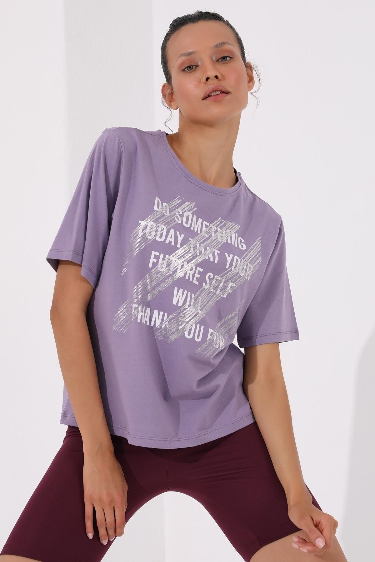 TOMMY LIFE Kadın Deforme Yazı Baskılı Oversize O Yaka T-Shirt - 97133