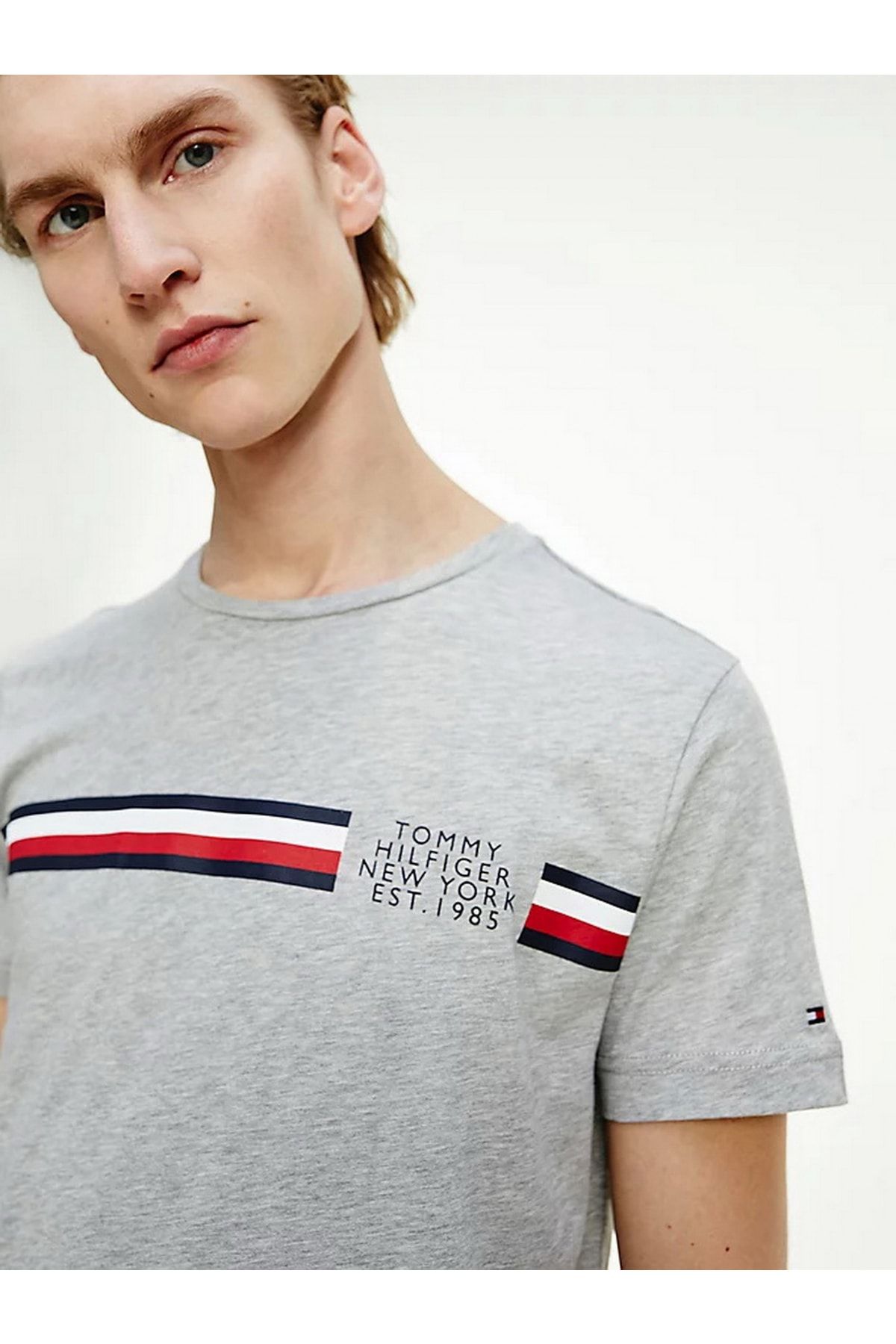 Tommy Hilfiger T-shirt Crop Split Tee Grigio Regular Fit