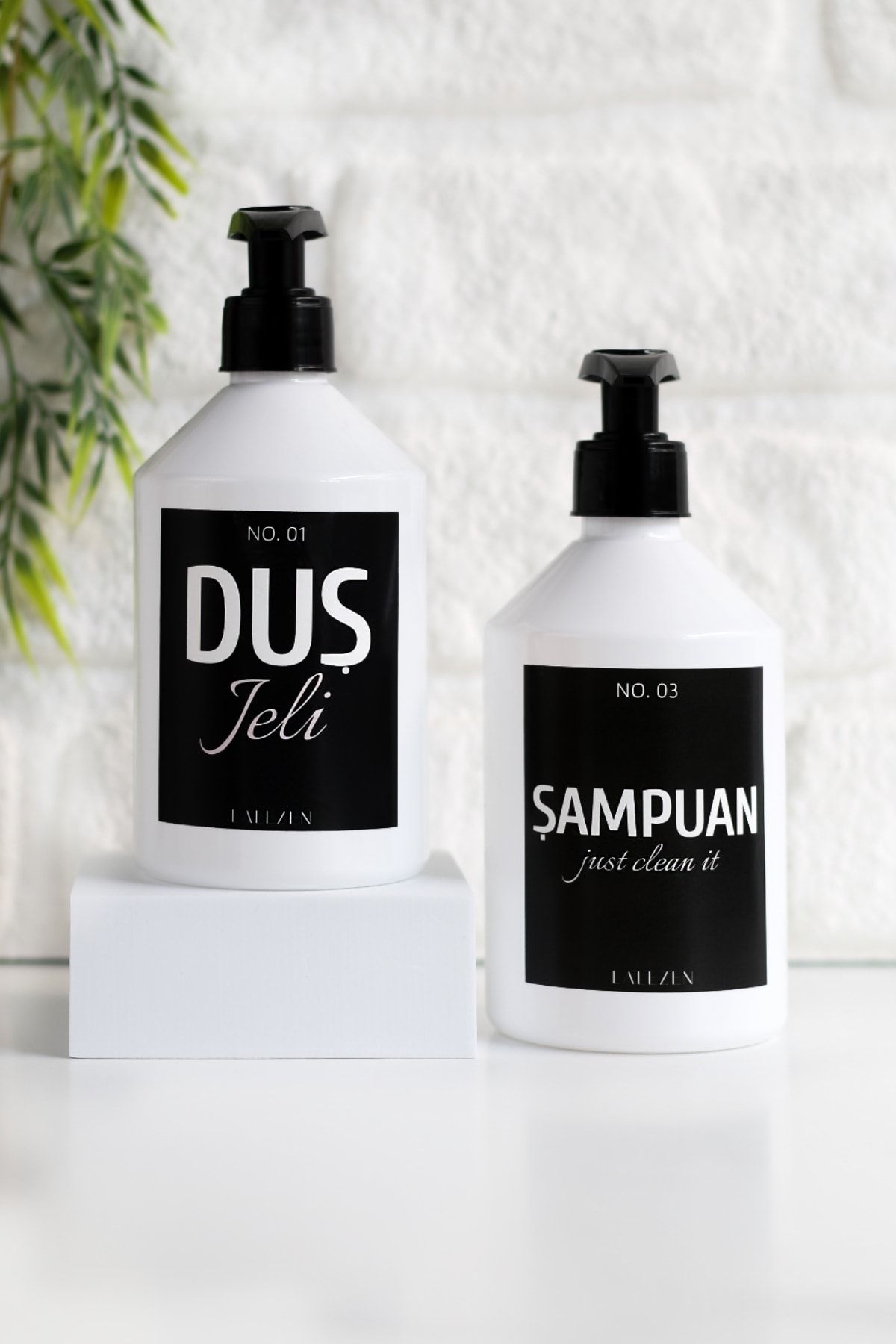 LALEZEN Beyaz Plastik Şampuan Ve Dusjeli Siyah Etiketli Set