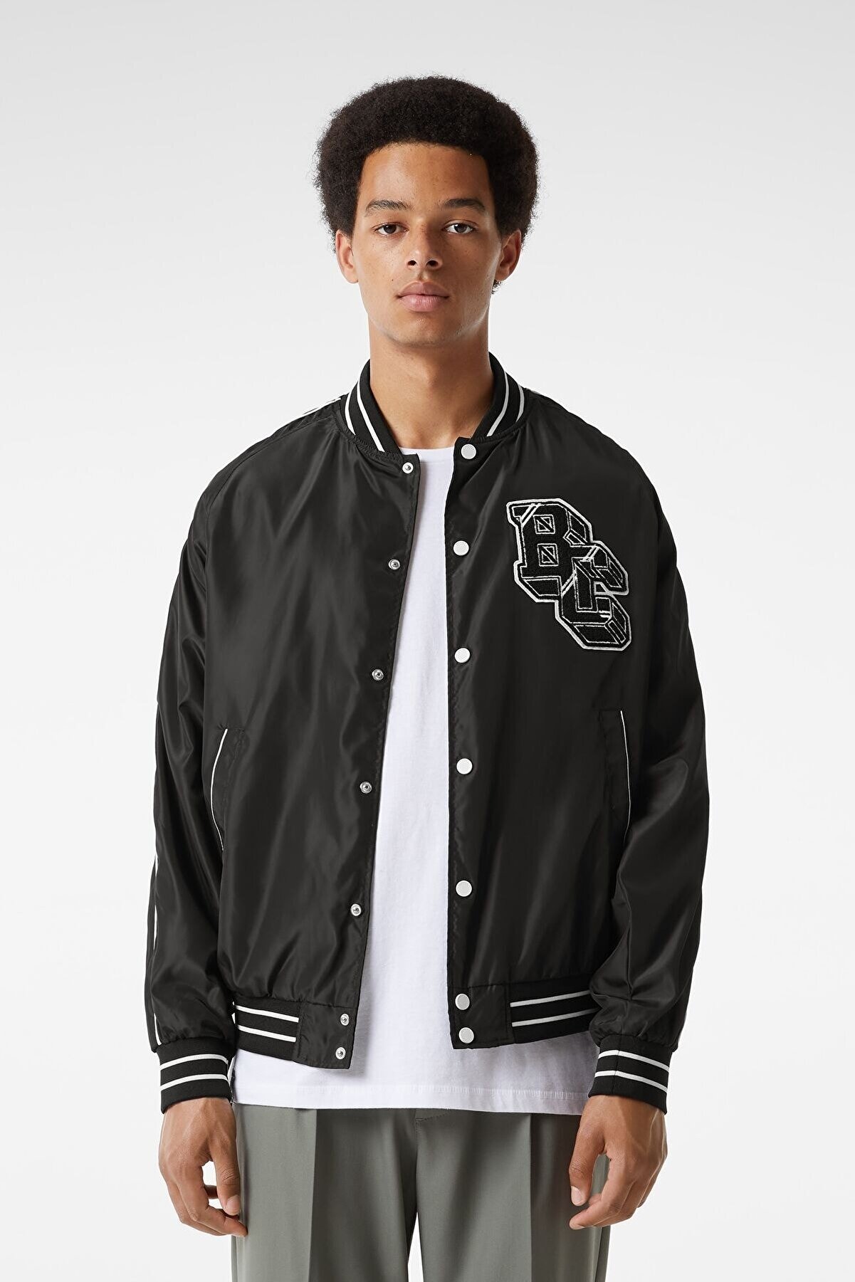 Bershka Hafif Naylon G r n ml Kolej Ceketi Fiyat Yorumlar Trendyol