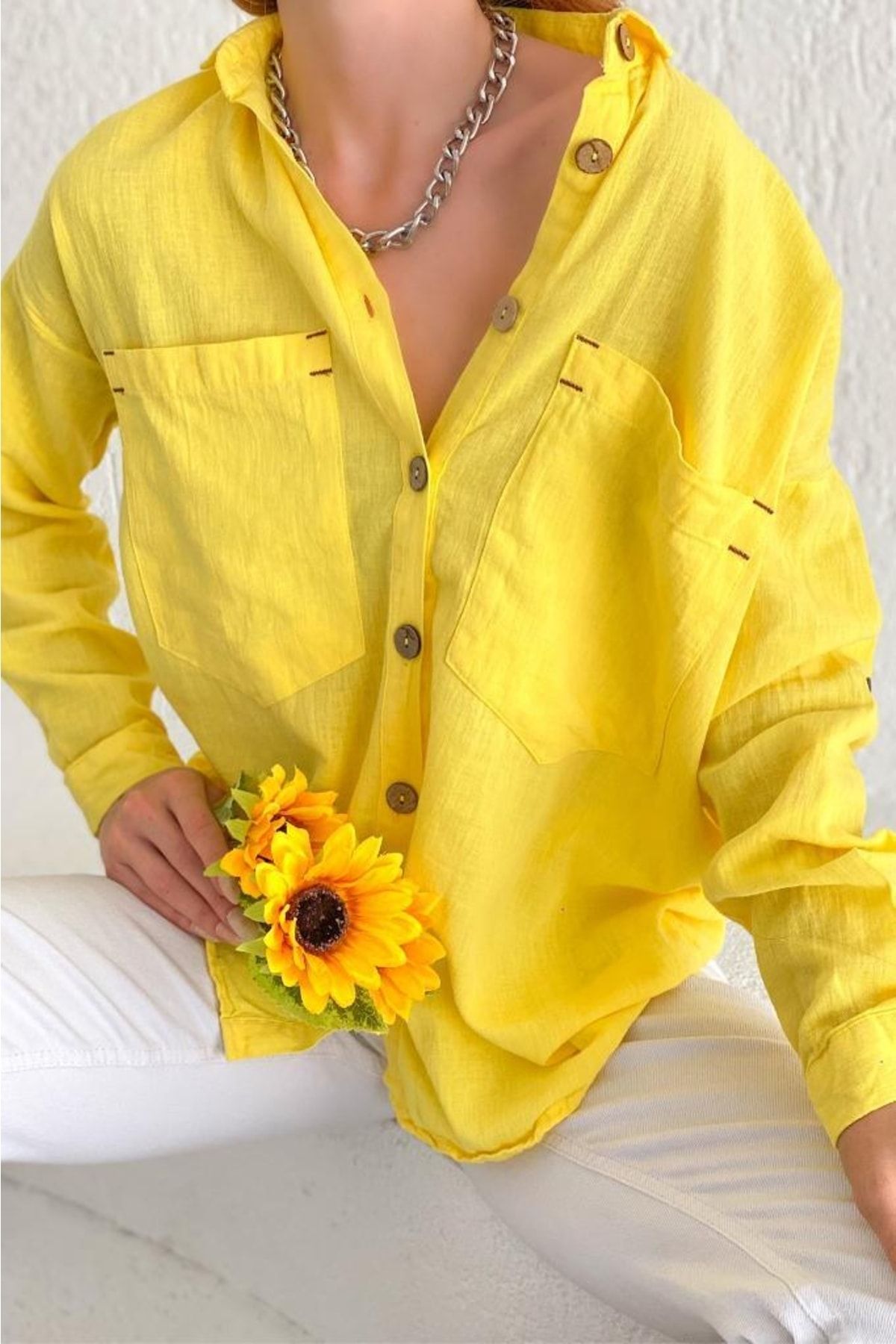 FEMELLE Kadın Sarı Ahşap Düğmeli Pamuk Keten Gömlek %65 Pamuk %35 Keten