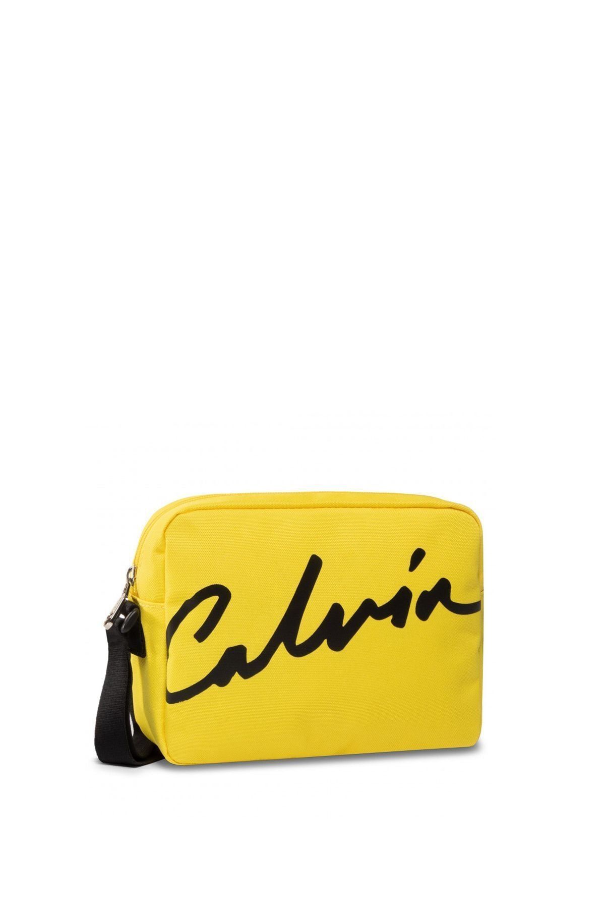 Calvin Klein Kadın Sport Essentials Camera Bag Çapraz Askılı Kadın Çantası K60k606593
