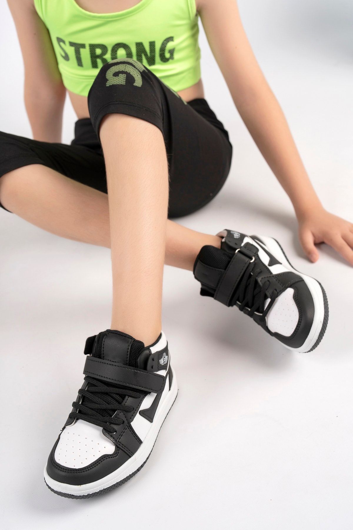 Moda Kadıköy Çocuk Beyaz Siyah Bilekli Sneakers