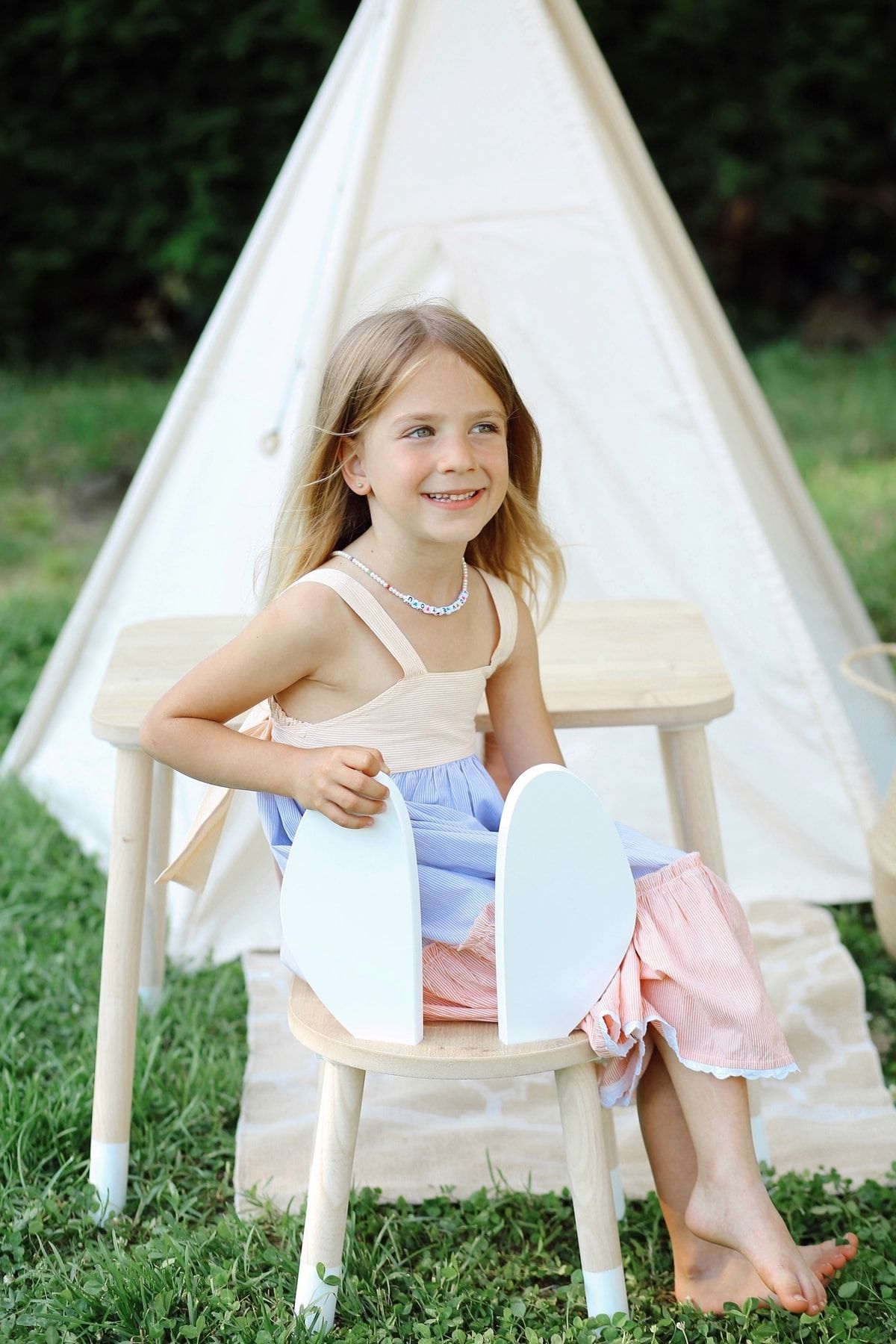 The Mimar Bunny Montessori Çocuk Aktivite Yaz - Sil Masa Ve Tavşan Kulak Sandalye Takımı