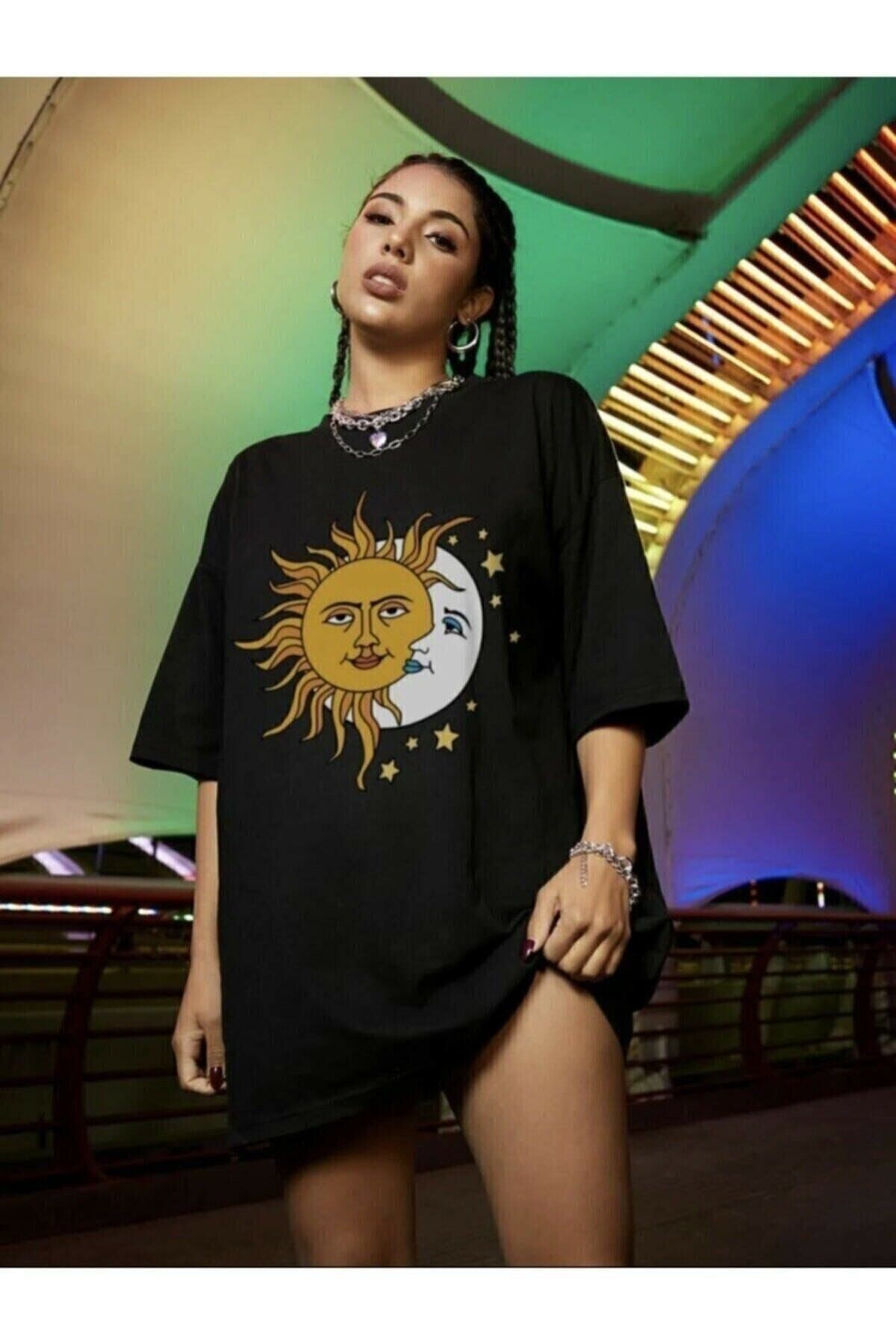 NİCE Kadın Siyah Güneş Ay Baskılı Oversize Penye T-shirt Tişört