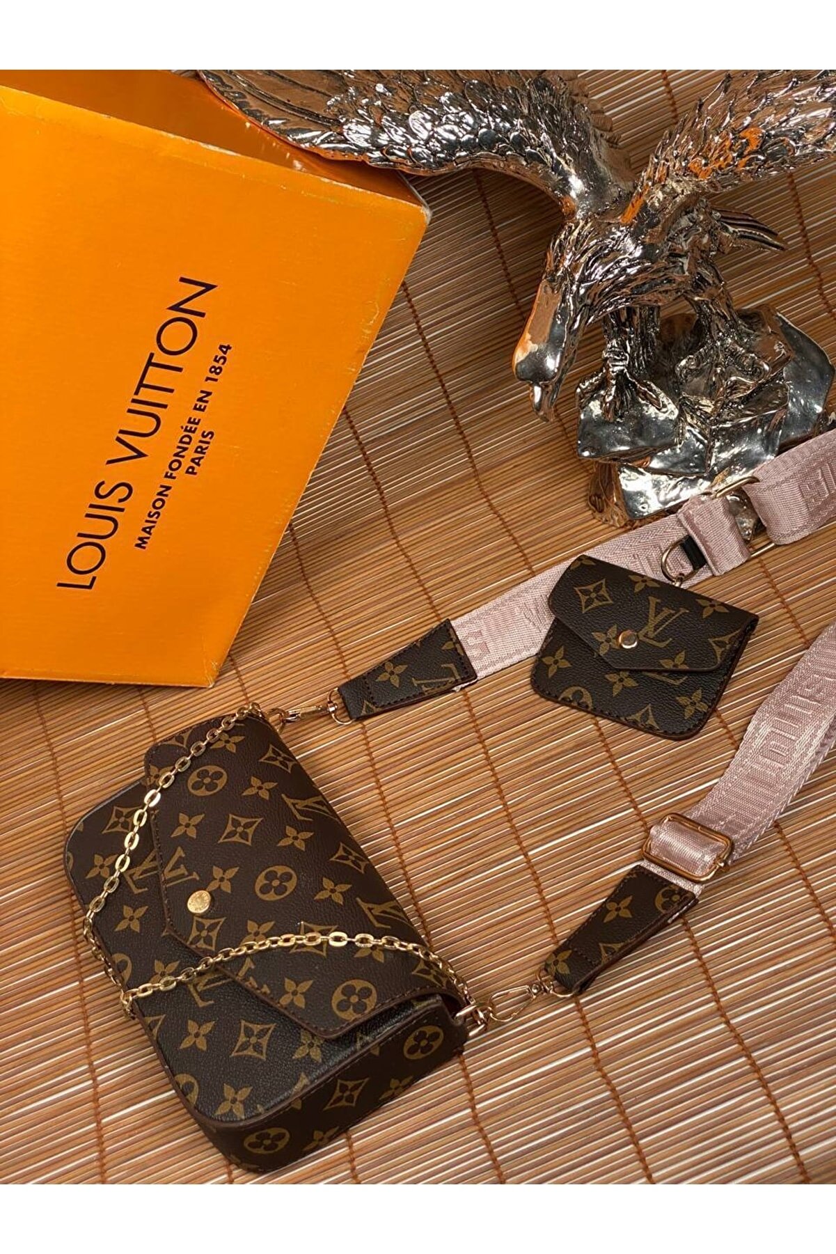 Vuitton Pochette Louis Vuitton Shoulder Bag With Thick Strap LOUIS