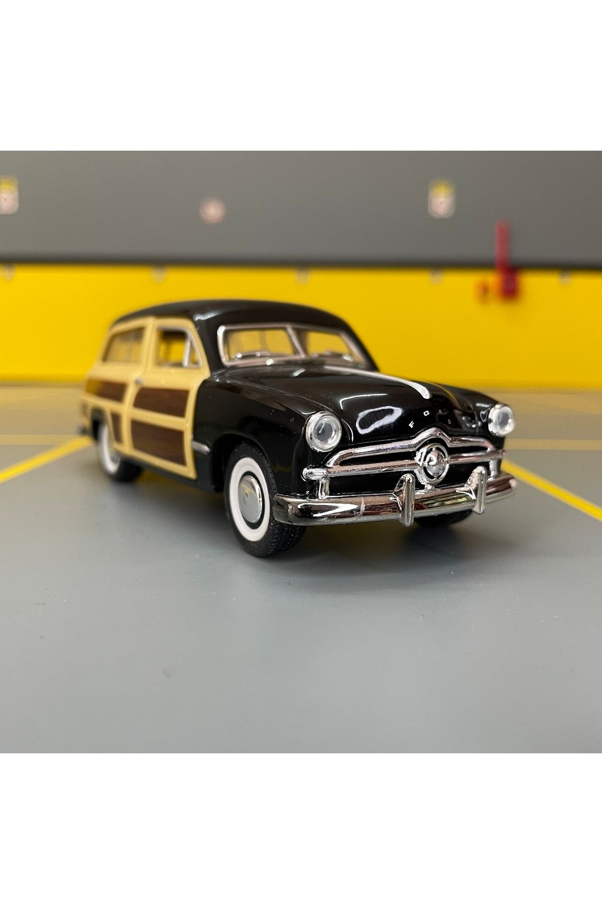 Kinsmart Ford Woody Wagon 1949 1/36 Ölçek *c&c Model Garage*