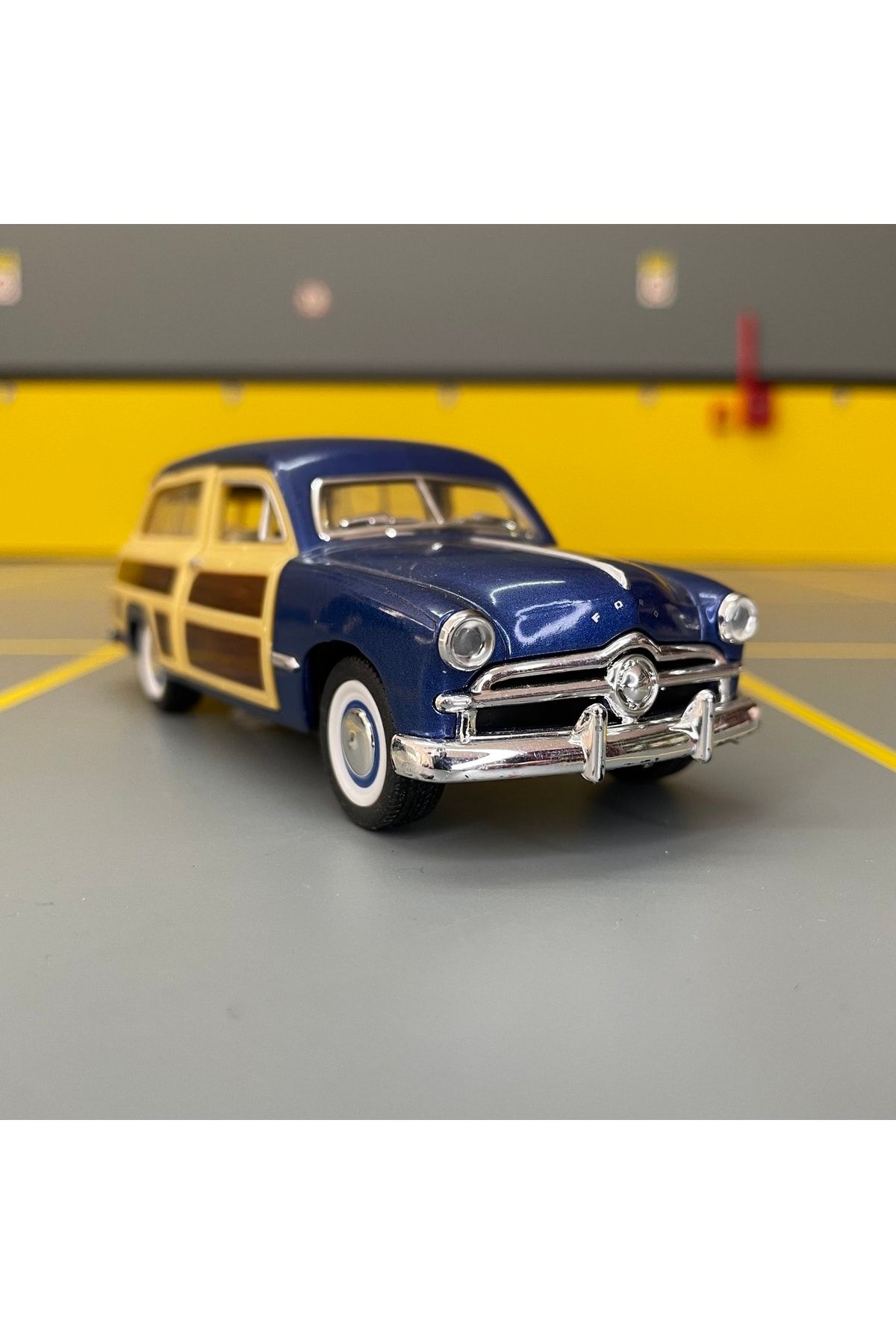 Kinsmart Ford Woody Wagon 1949 1/36 Ölçek *c&c Model Garage*