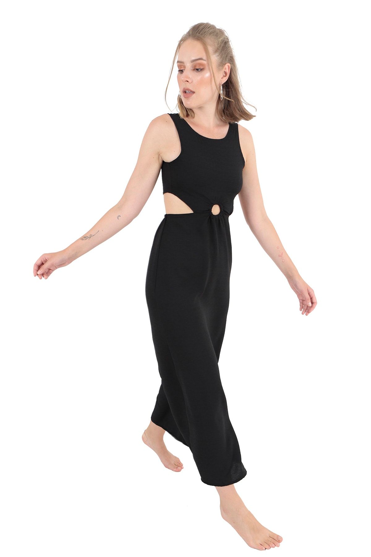 Modagusto Siyah Sırttan Bağlamalı Cut Out Detay Maxi Elbise