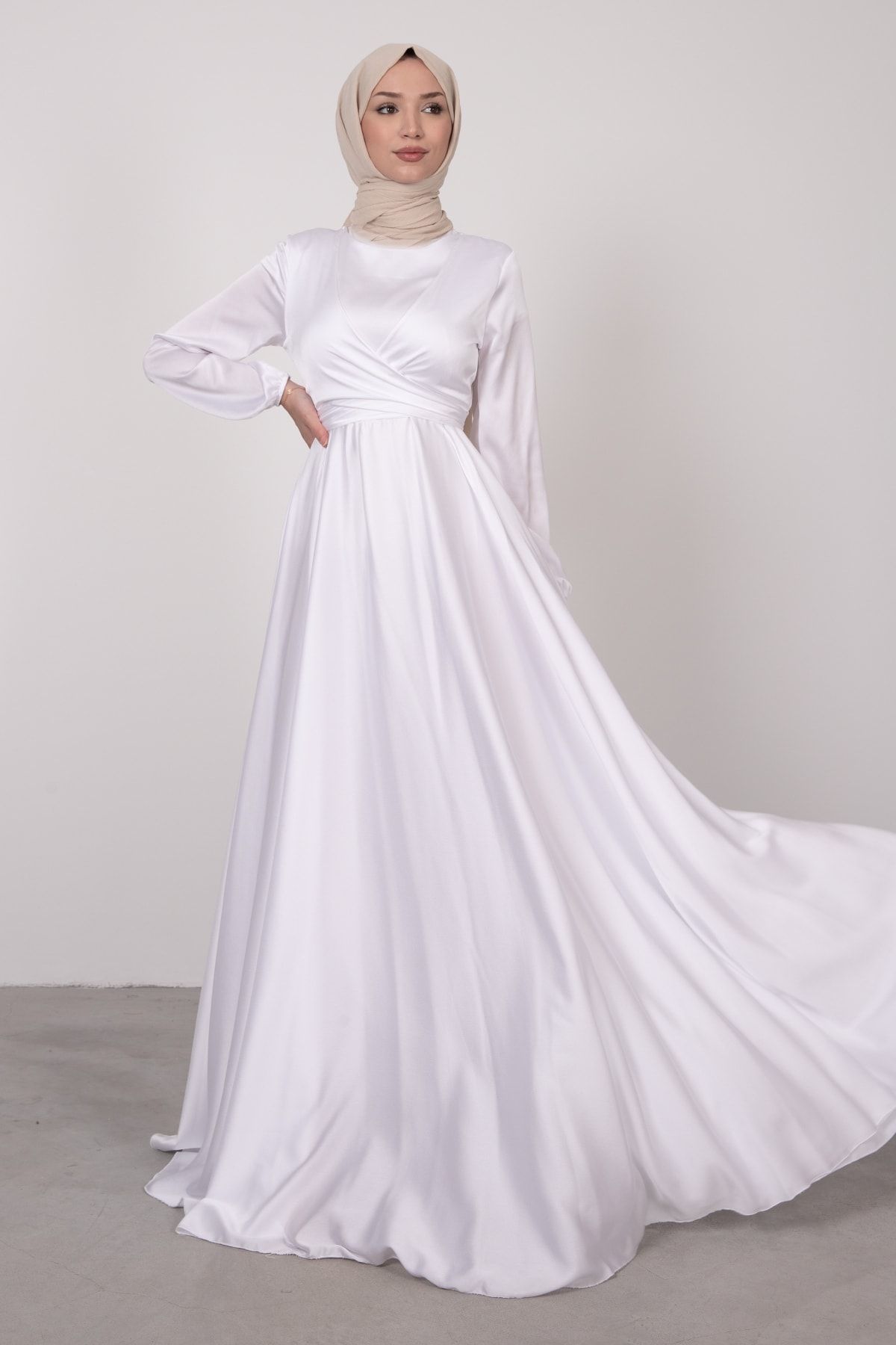 Lamia Giyim Çapraz Kuşaklı Tesettür Abiye Beyaz
