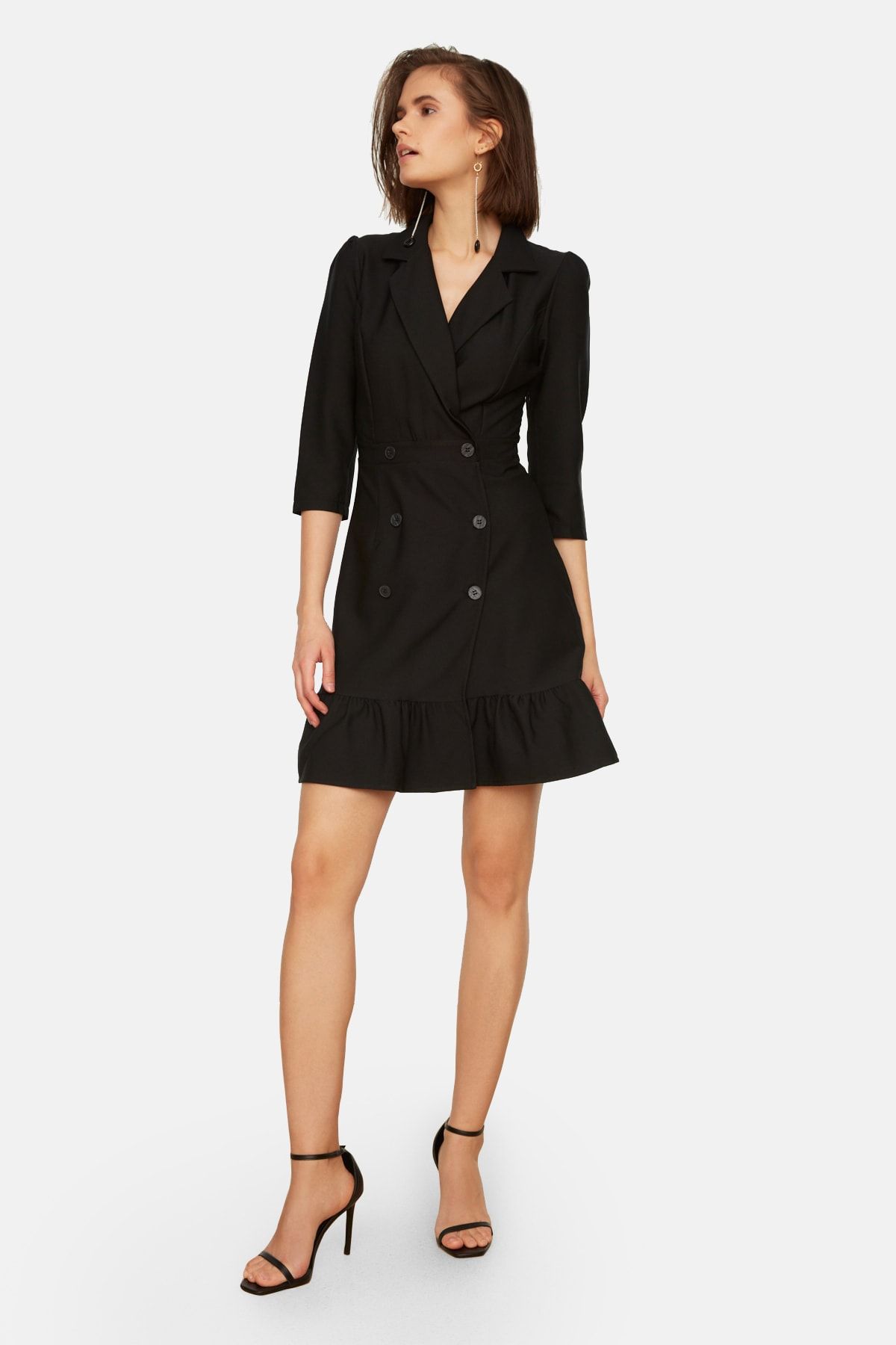 TRENDYOLMİLLA Siyah Düğme Detaylı Mini Dokuma Ceket Elbise TWOSS20EL0407