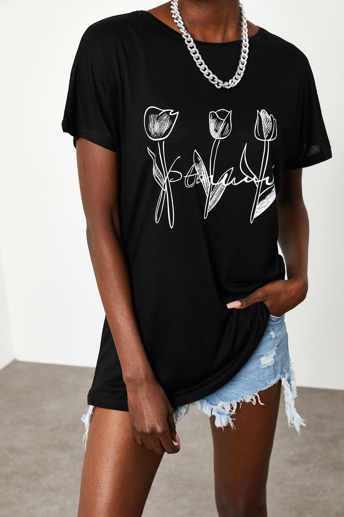 XHAN Kadın Siyah Yumuşak Dokulu Esnek Örme Baskılı T-Shirt 1KZK1-11563-02