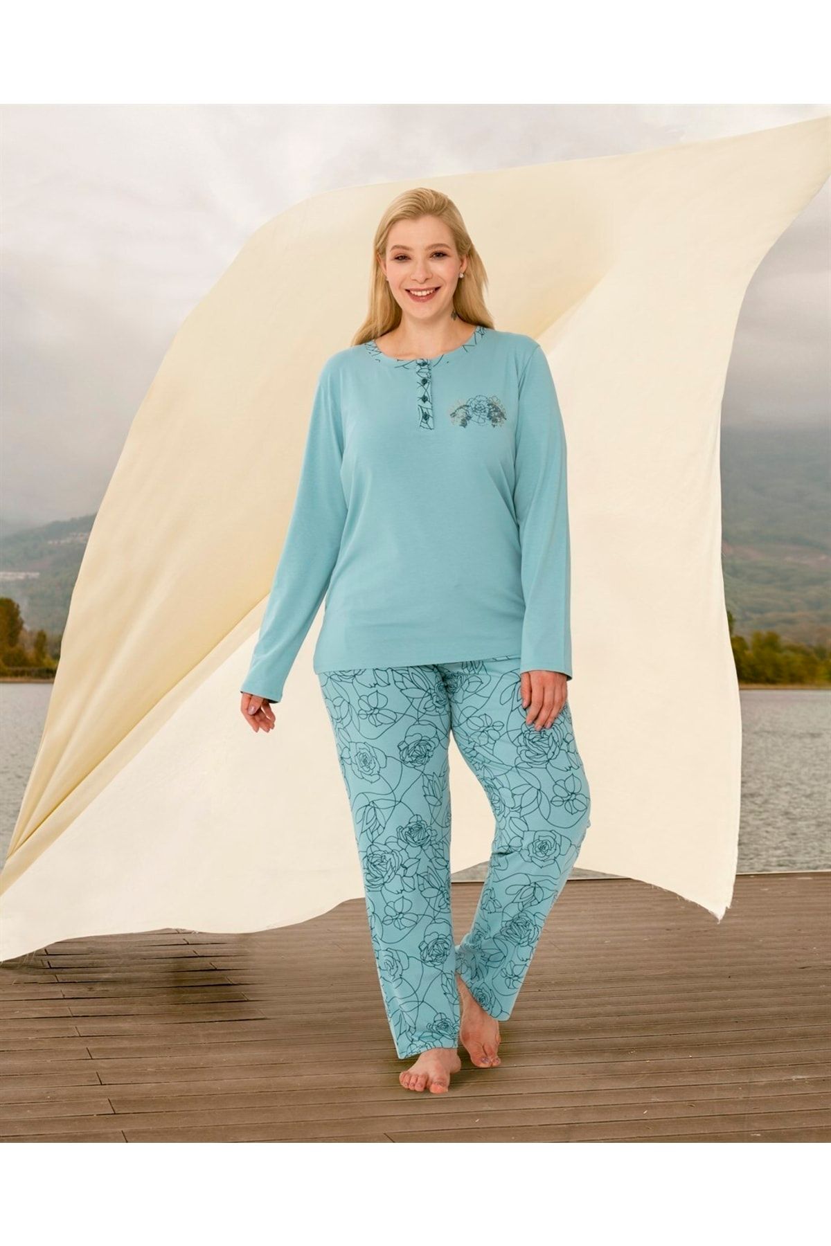 Doreanse Kadın Büyük Beden Mavi Çiçek Baskılı Uzun Kol T-shirt Pijama Takımı 4083p