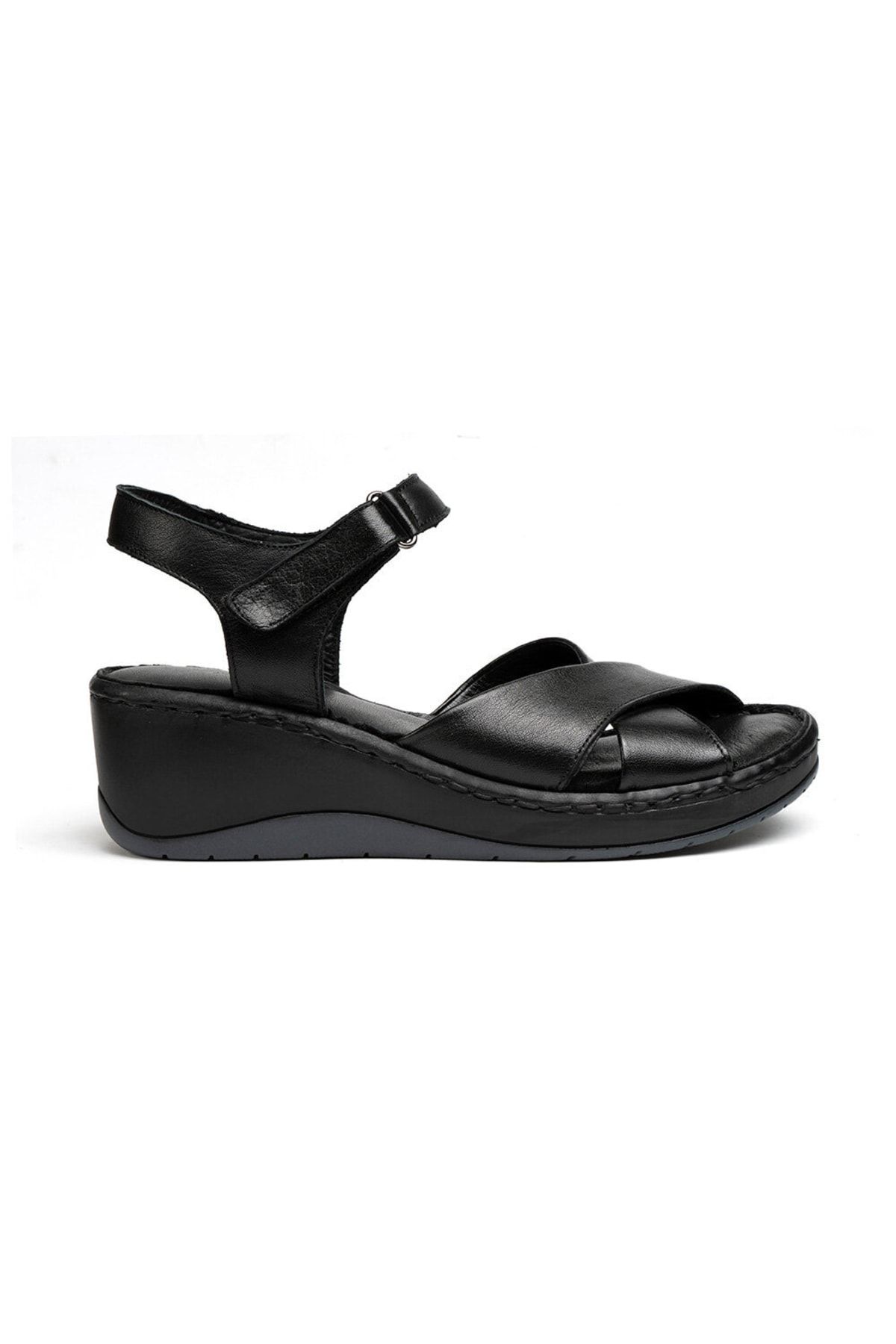 Greyder Kadın Siyah Hakiki Deri Sandalet 2y2fs57907