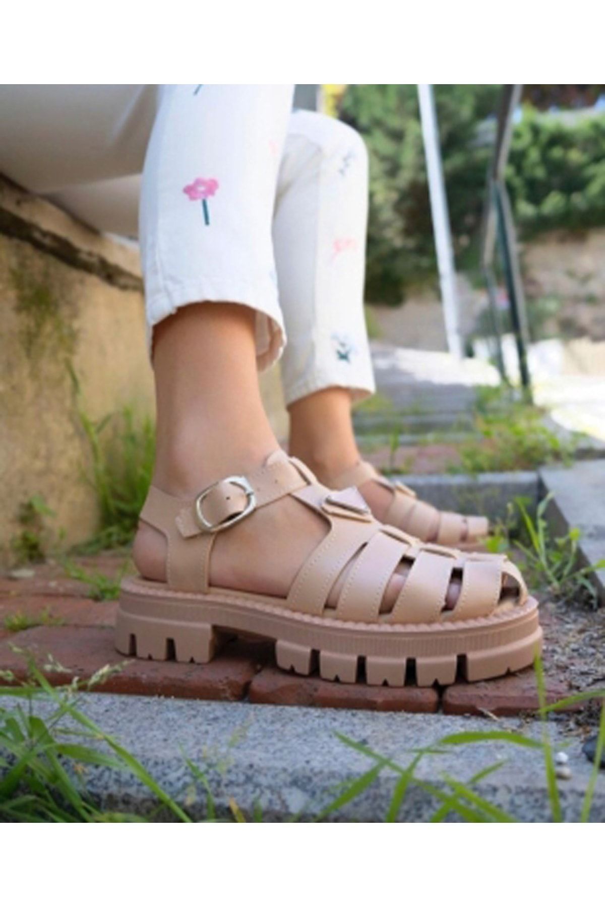 Afilli Kadın Ten Kalın Platform Gladyatör Delikli Önü Kapalı Açık Tokalı Yazlık Sandalet Ayakkabı