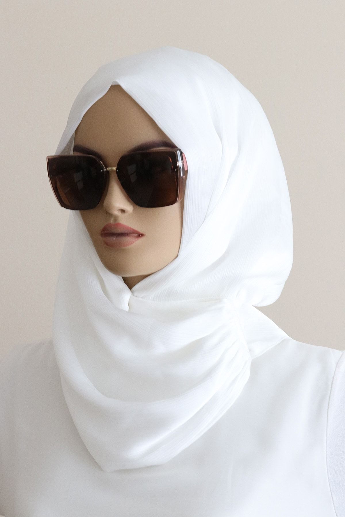 DENİZ EVİN Mina Optik Beyaz %100 Yoryo Saten Kadın Düğmeli Eşarp Bone Tesettür Bone Giyim Eşarp Hazır Türban