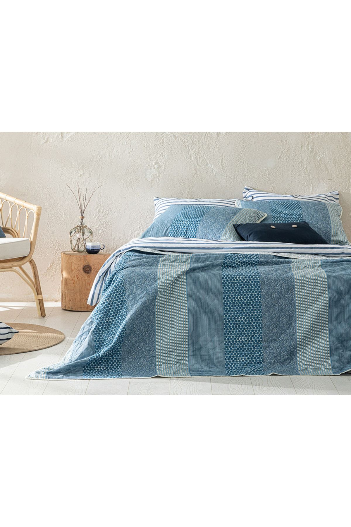 English Home Patchy Stripe Patchwork Çok Amaçlı Tek Kişilik Yatak Örtüsü Takımı 160x220 Cm Mavi