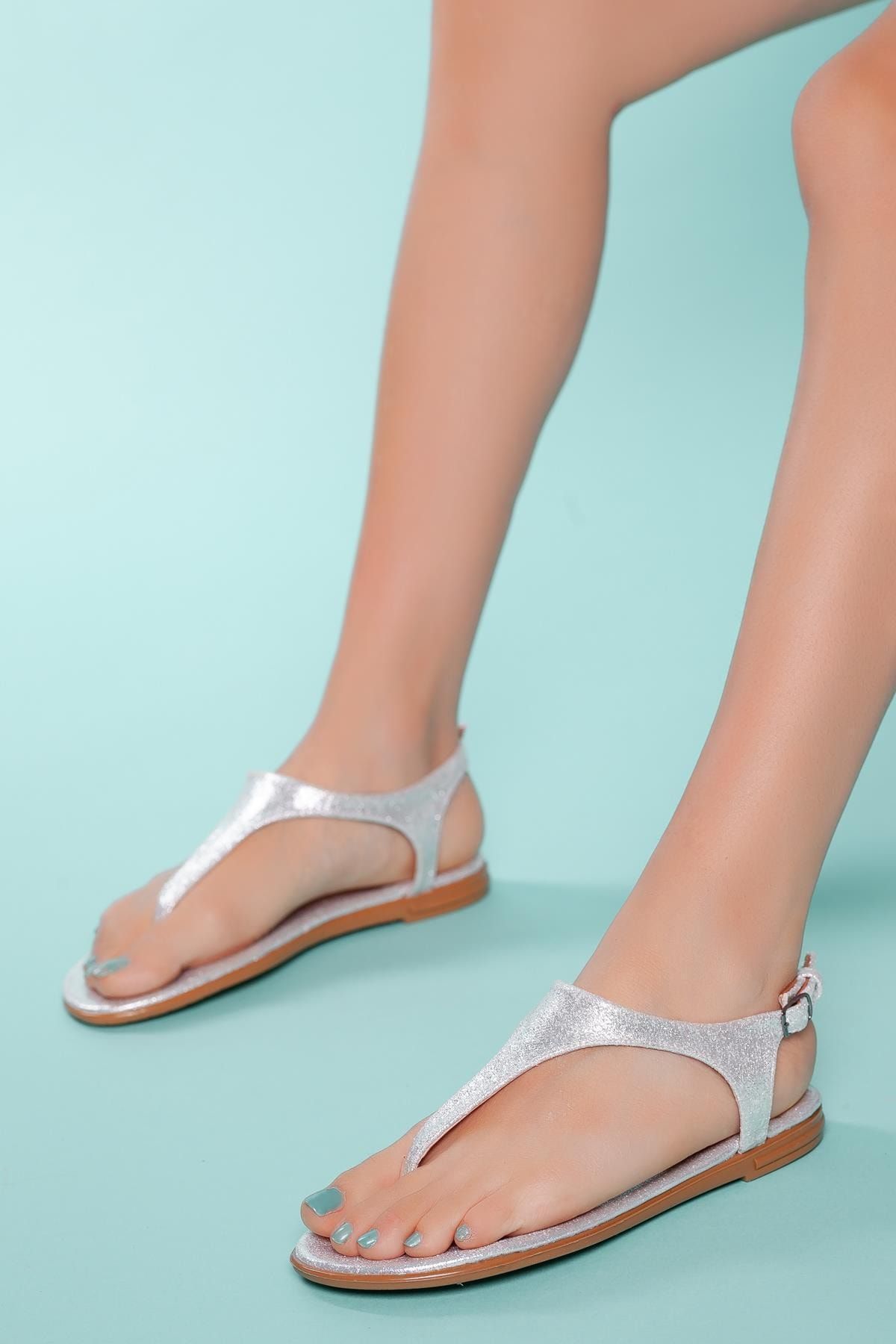 Muggo Kadın Beyaz Parmak Arası Sandalet Sndlt02