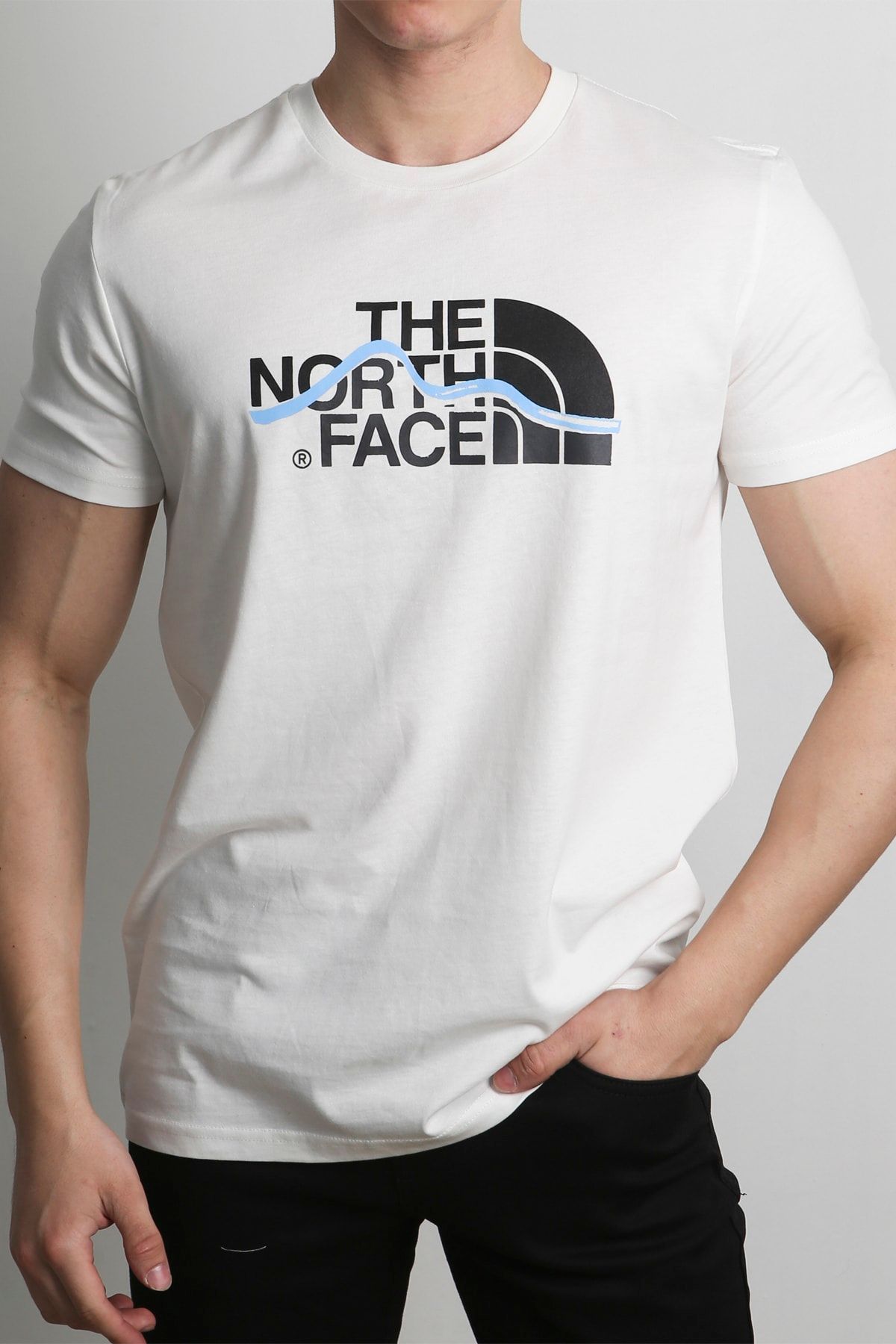 The North Face Erkek Beyaz  T-Shirt