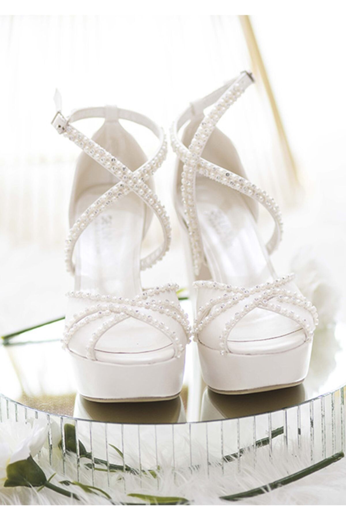 Gelinlik Ayakkabıcım Kadın Beyaz Topuklu Taşlı Ayakkabı