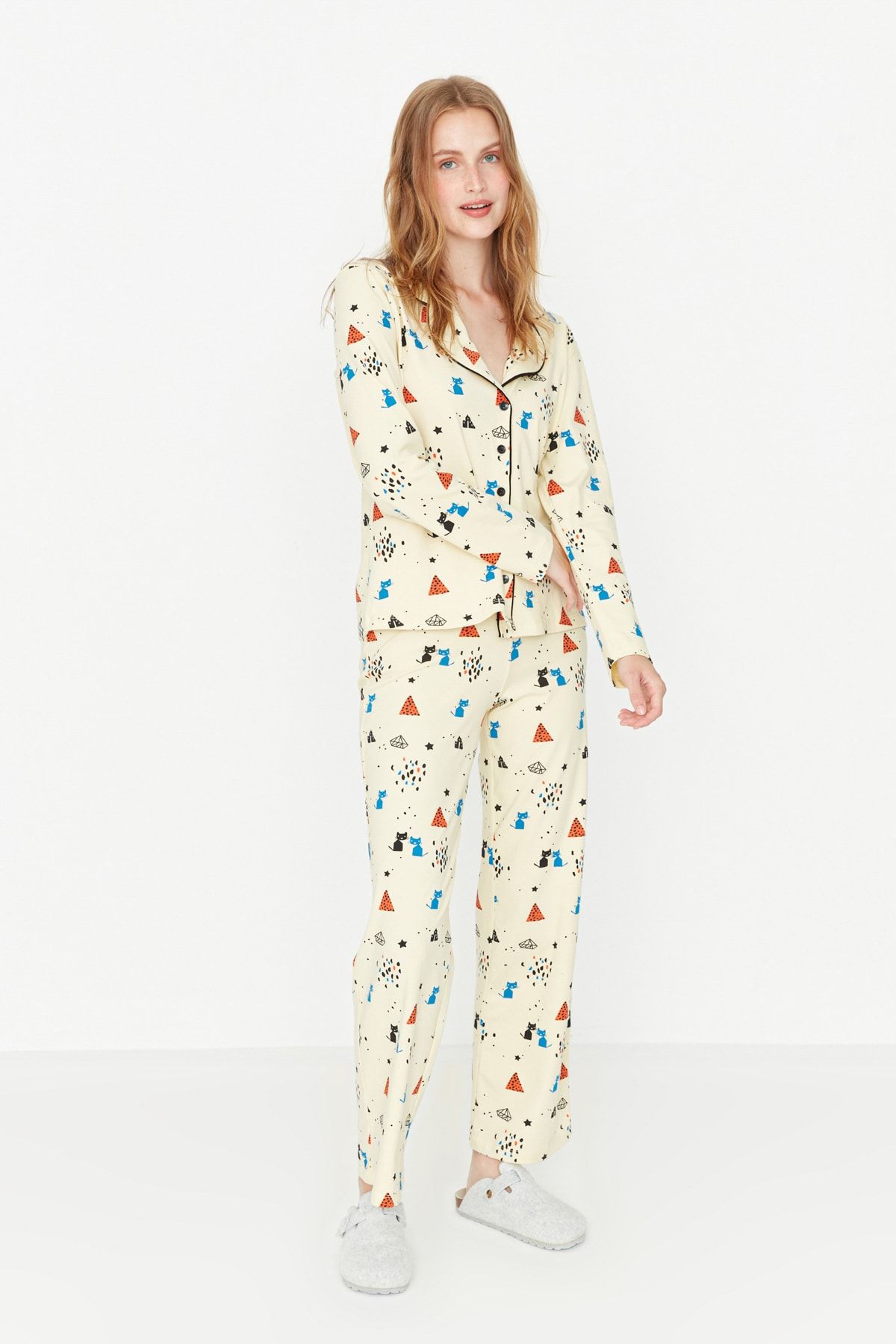 TRENDYOLMİLLA Çok Renkli %100 Pamuk Desenli Gömlek-Pantolon Örme Pijama Takımı THMAW21PT0084