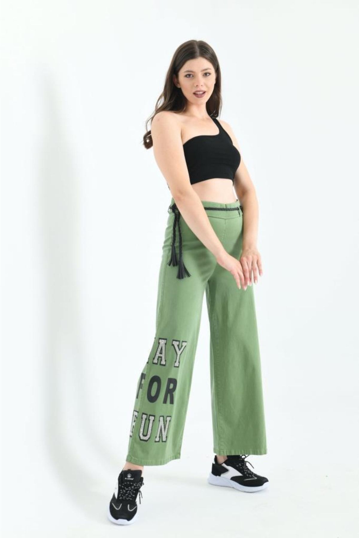 Modkofoni Taş Işlemeli Geniş Paçalı Ve Deri Kemerli Yeşil Kadın Pantolon