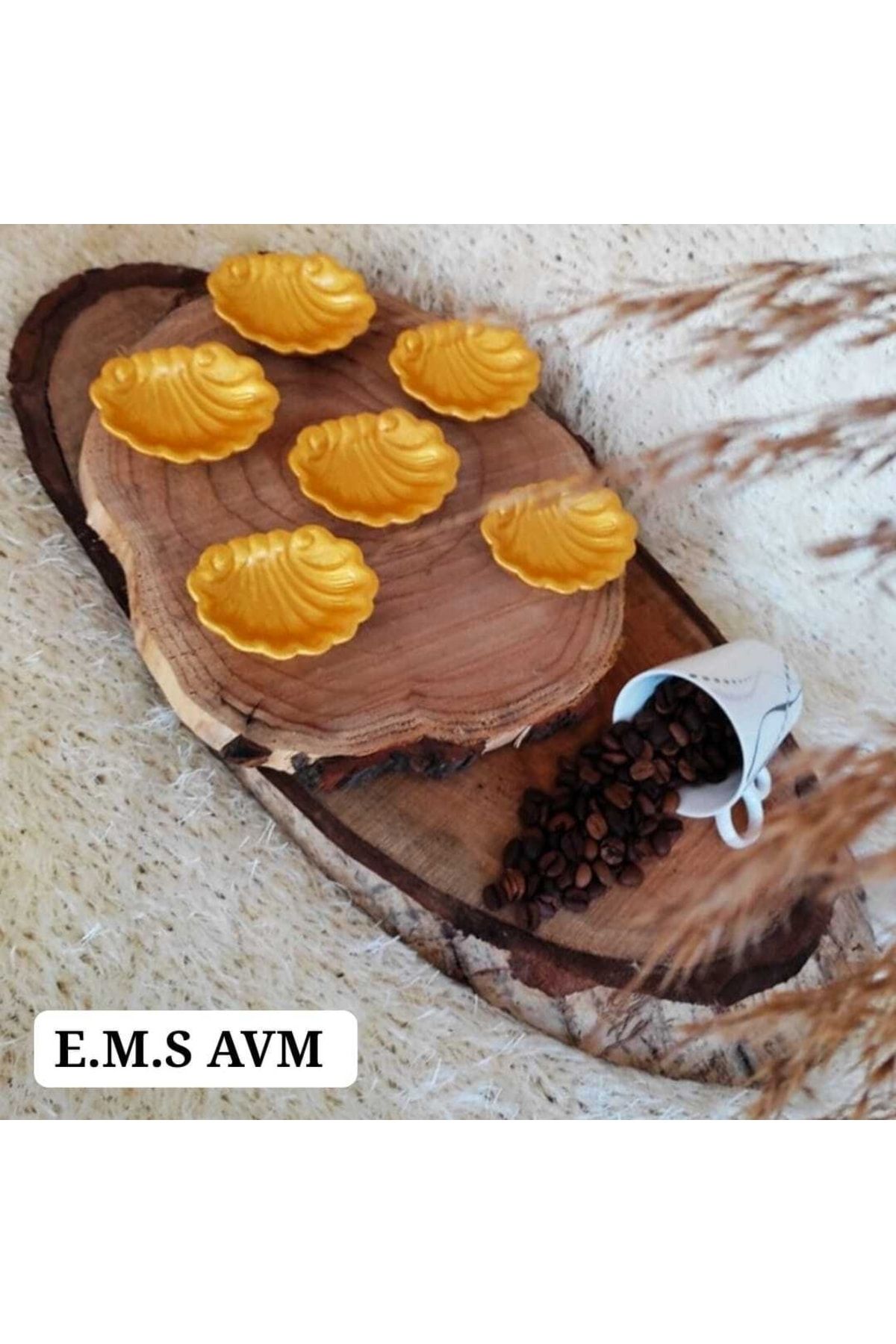 E.M.S AVM 6 Adet Altın Renk Istiridye Kahve Yanı Sunumluk Şekerlik Lokumluk Ikramlık Uzunluk: 7 Cm En: 5 Cm.