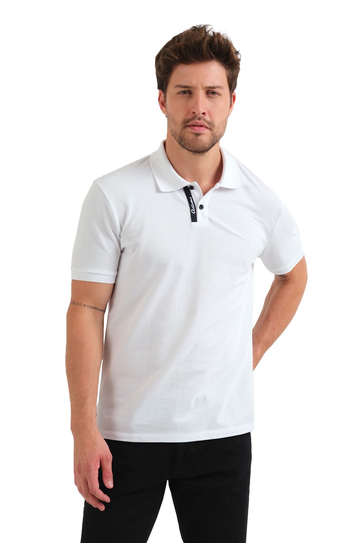 Adams Polo Yaka %100 Pamuk Sırt Siyah Şeritli Reflektör Logo Baskılı Kısa Kol Beyaz Erkek Tişört