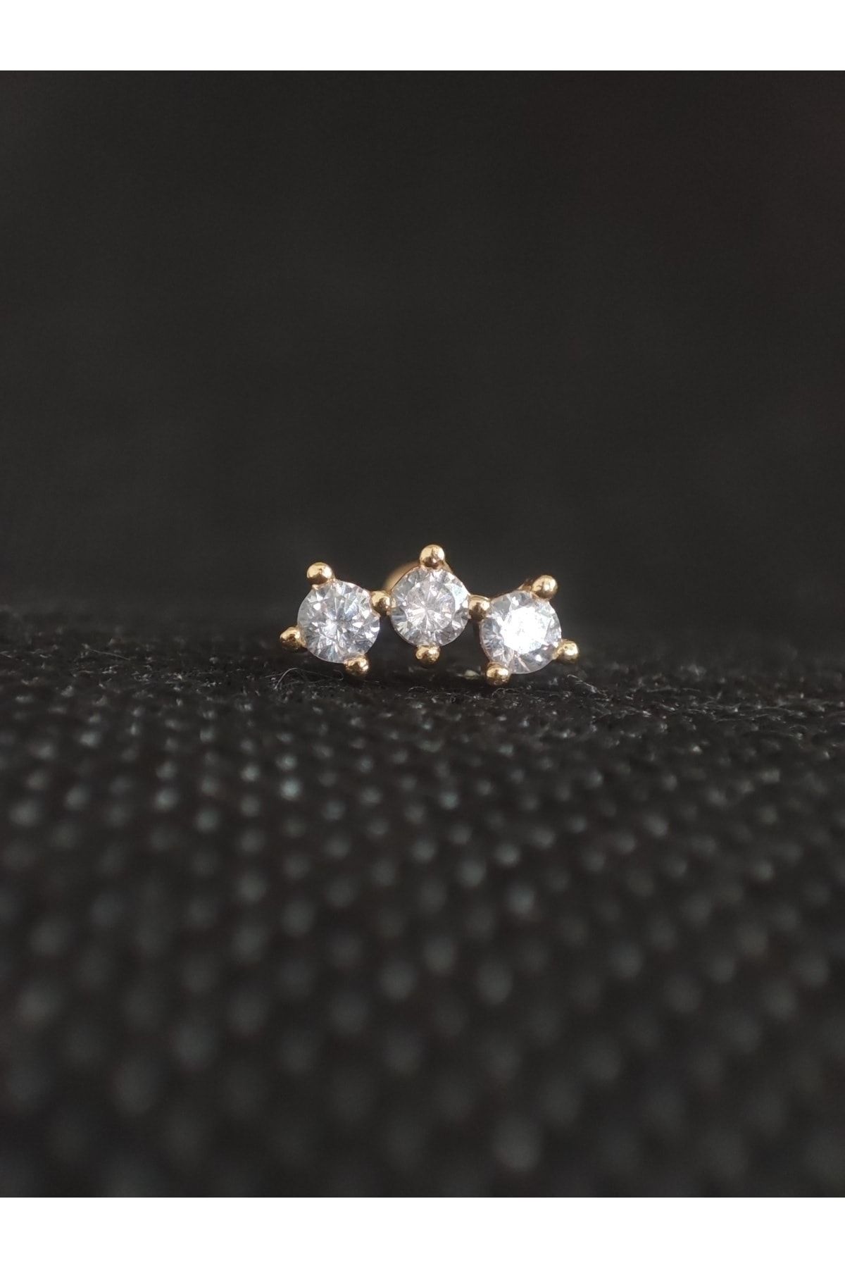 Cerrahi Çelik Zirkon Taşlı Alerji Yapmaz Kıkırdak Ve Tragus Için Uygundur.