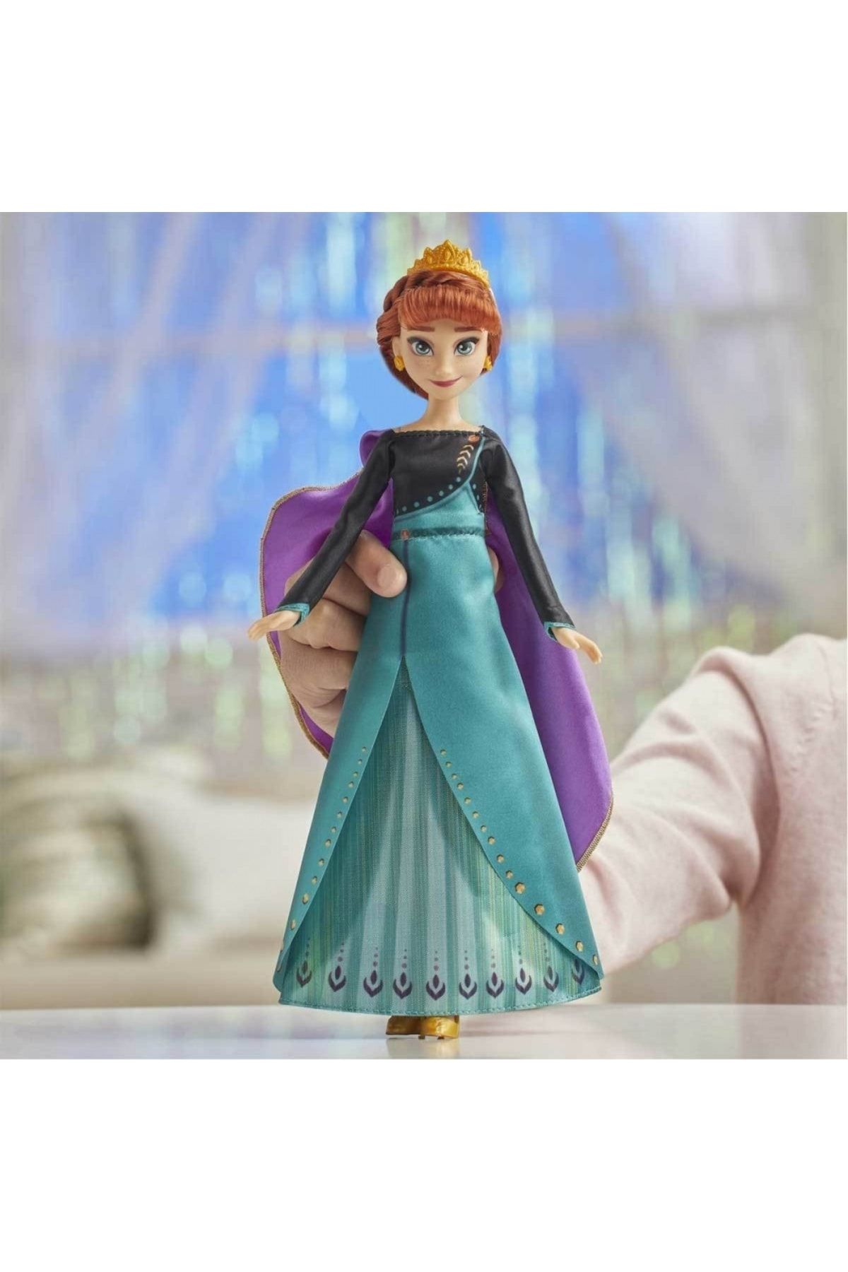 Hasbro E8881 Frozen 2 Anna Şarkı Söyleyen Kraliçe / Disney Frozen 2 / +4 Yaş