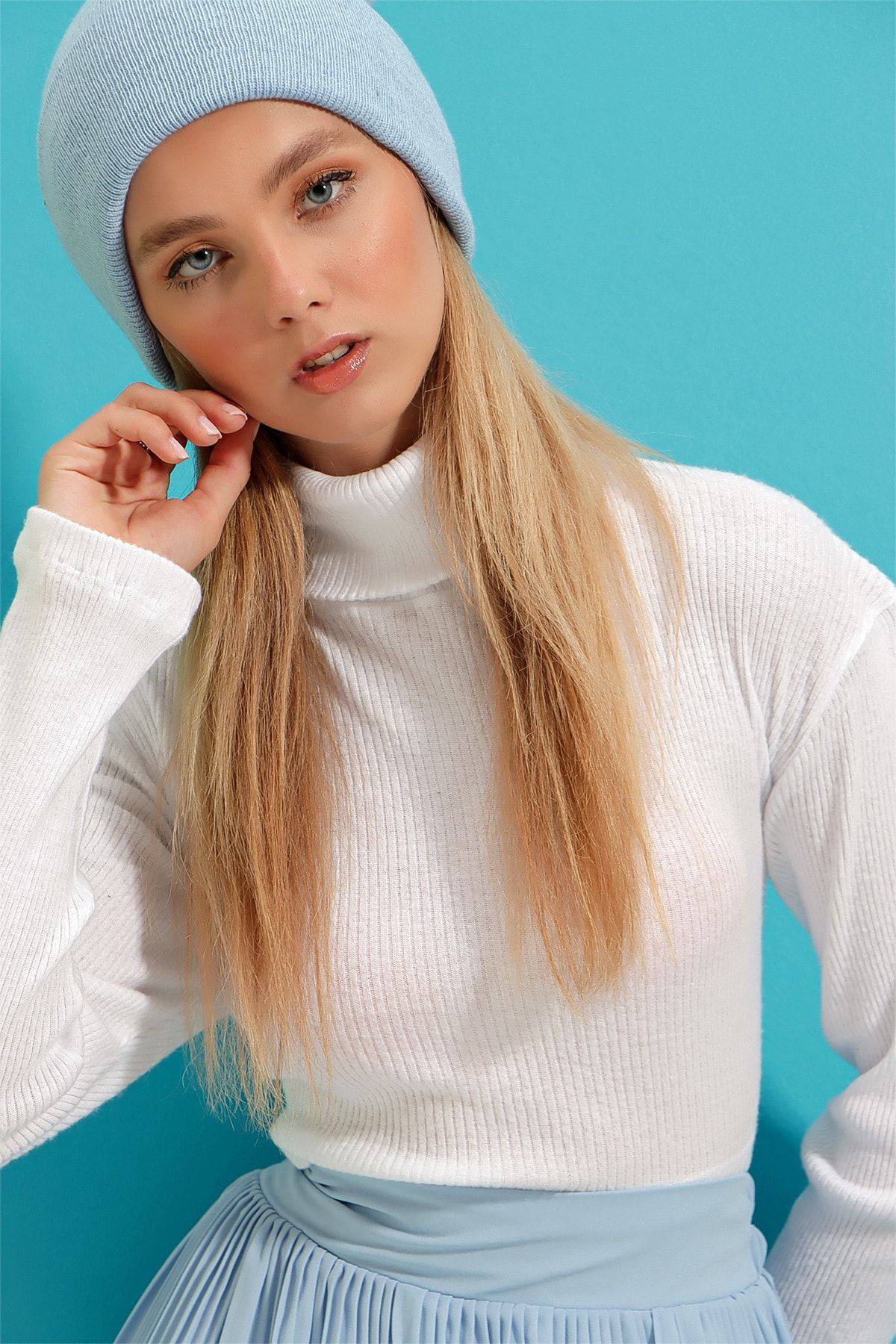 Trend Alaçatı Stili Kadın Beyaz Balıkçı Yaka Fitilli Basic Crop Body Bluz ALC-695-001