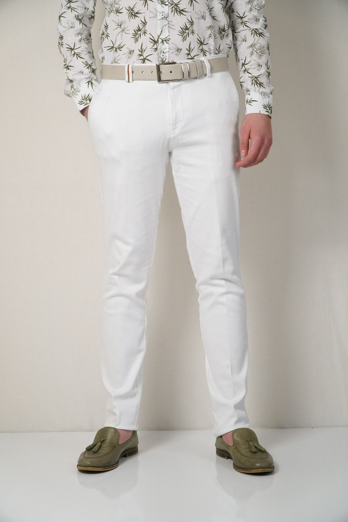 Bomonti Beyaz Esnek Yancep Ince Desenli Pantolon
