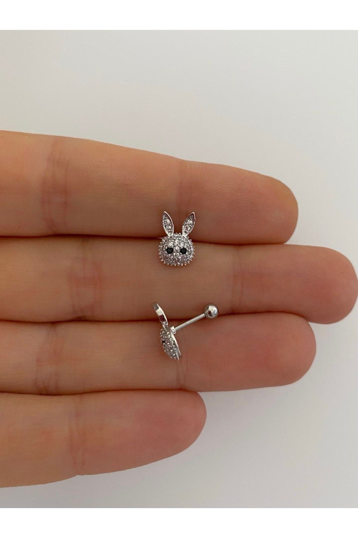 Çelik Tragus Helix Piercing
