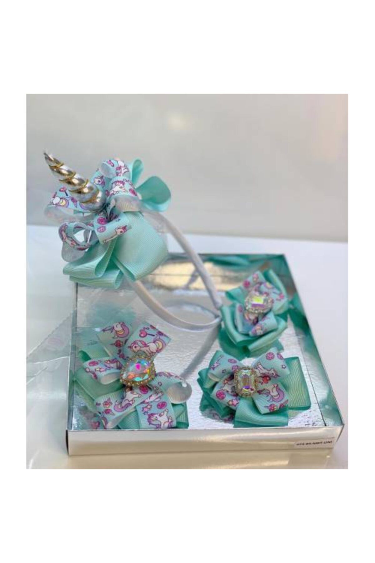 QUEEN AKSESUAR Mint 4' Lü Kristal Taşlı Unicornlu Anne Kız Bebek Kombin Taç Toka Seti
