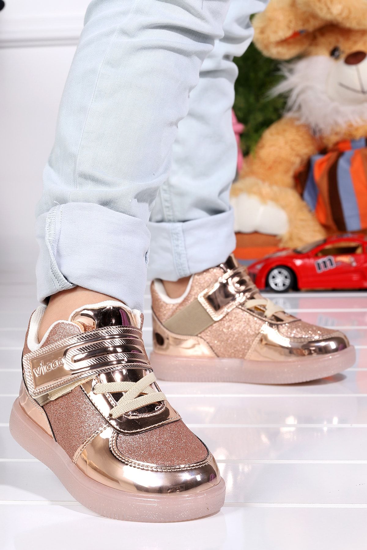 Vicco Altın - 220.20k.105 Mimi Işıklı Cırtlı Kız Çocuk Spor Bot Ayakkabı