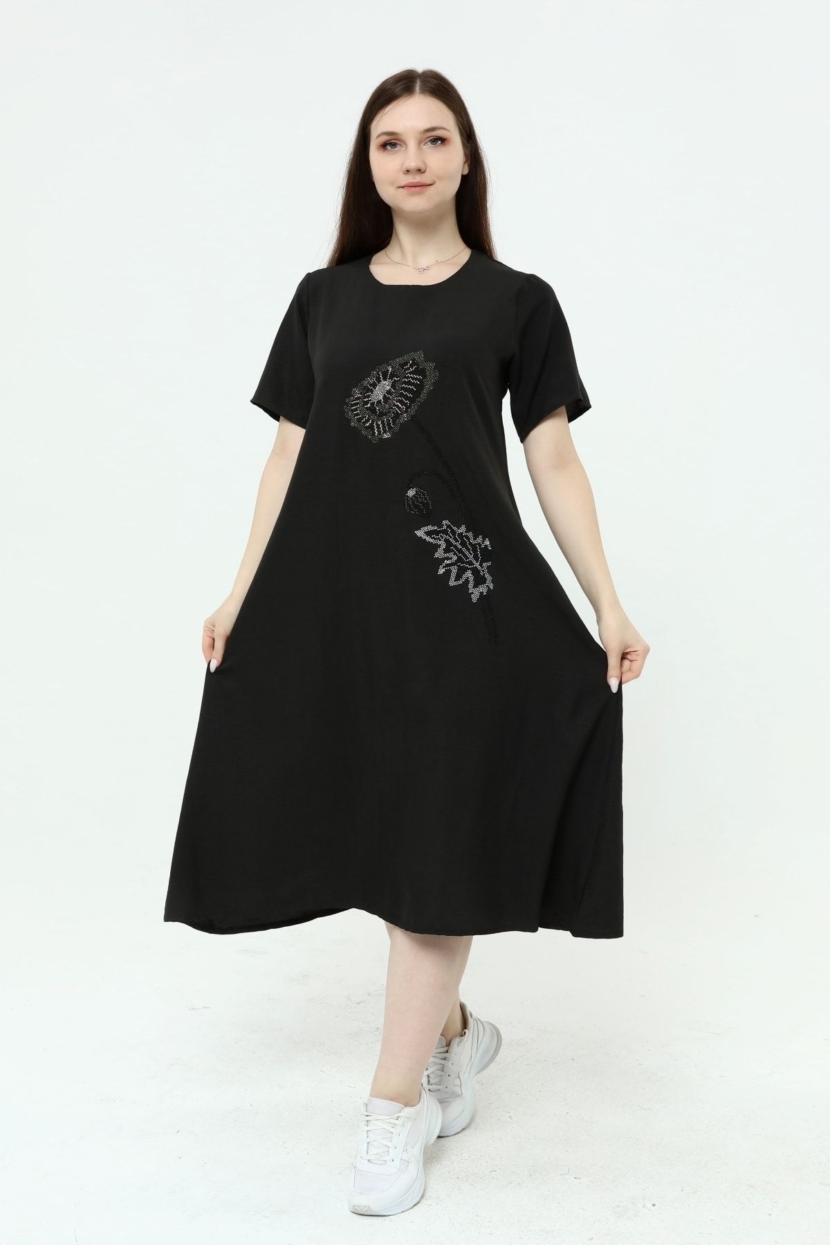 Bermess Kadın Kısa Kollu Tesettür Elbise Geniş Kesim Büyük Beden Yakmaz Kumaş Ev Elbisesi Midi Elbise Siyah