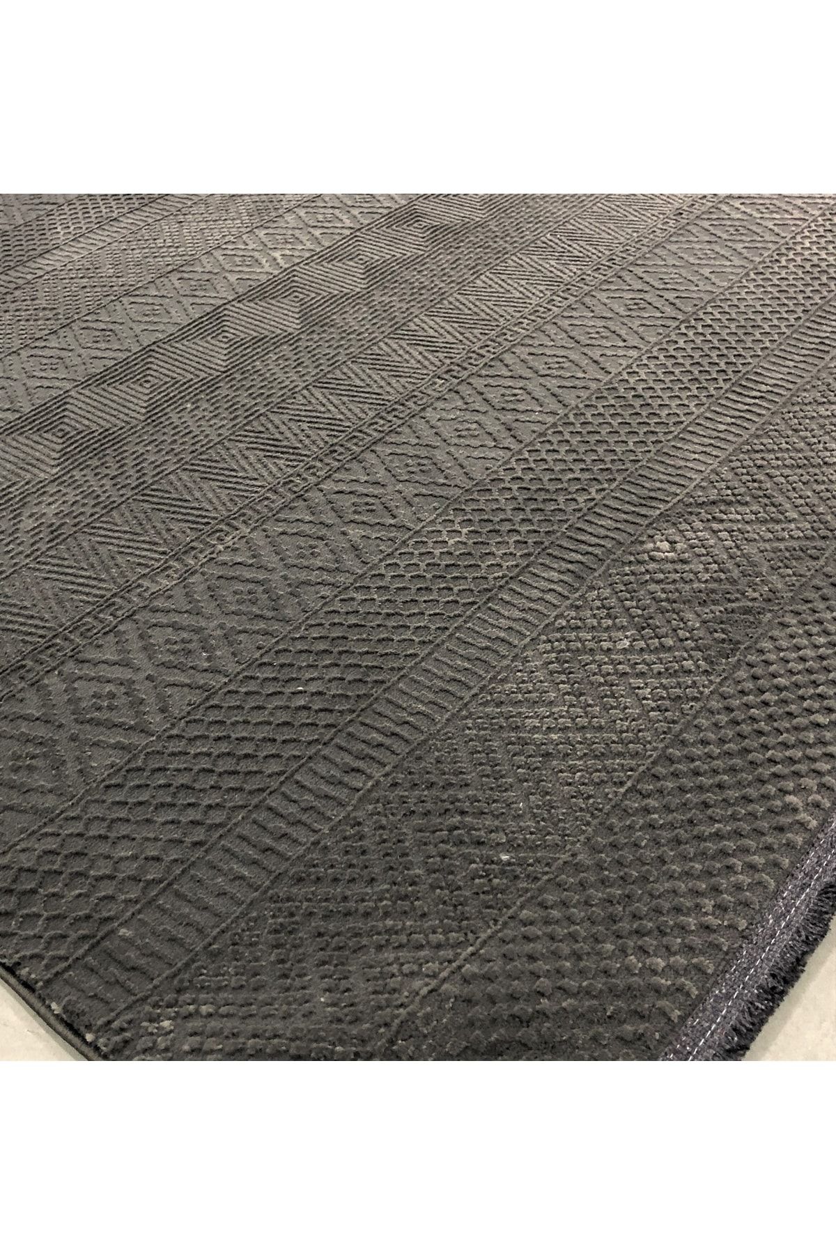 Merinos Mernos Halı Recycle Koleksiyonu 38422 Fenomen Carpet