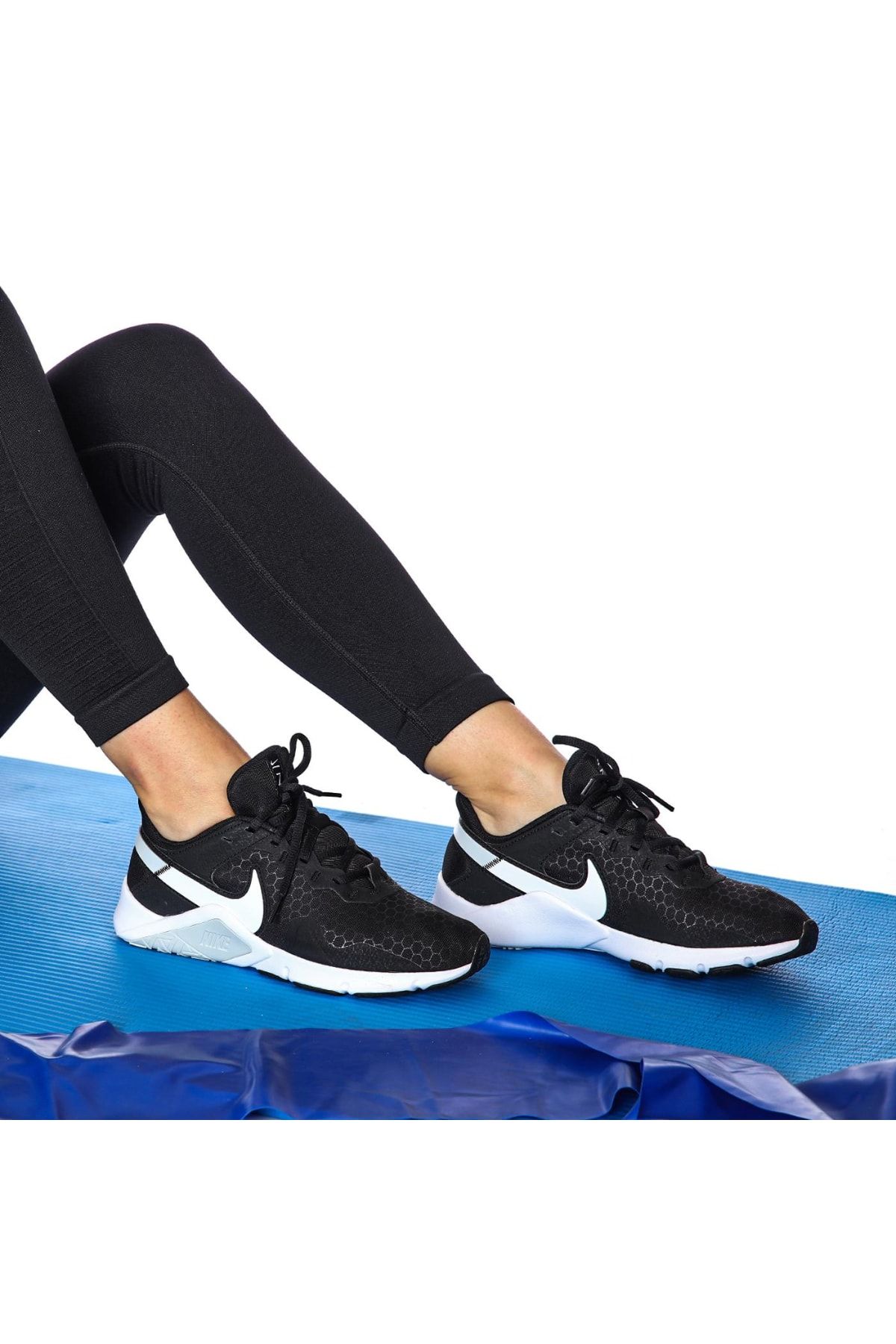 Nike Cq9545-001 Legend Essential 2 Kadın Spor Ayakkabı